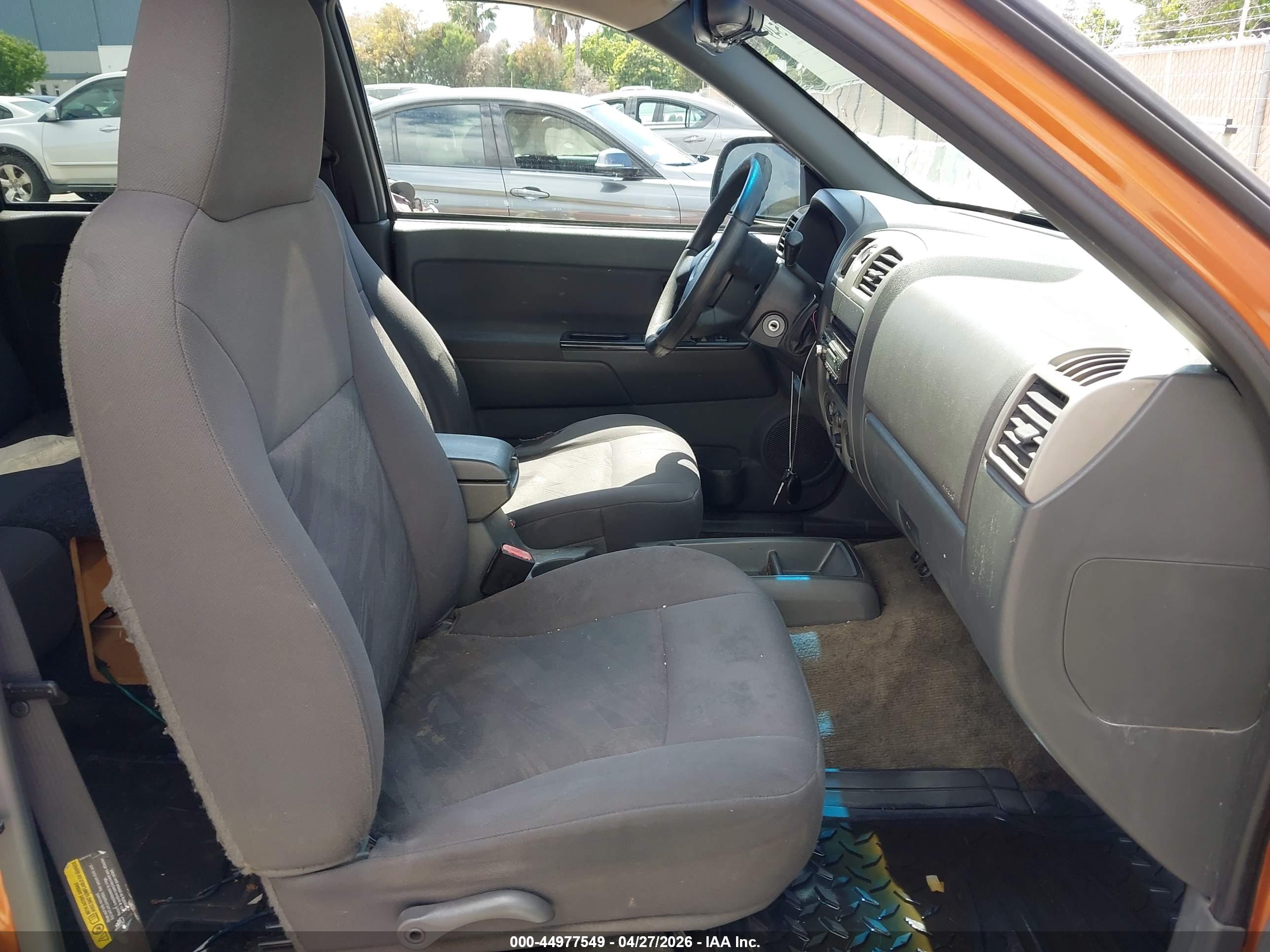 CHEVROLET COLORADO image 5