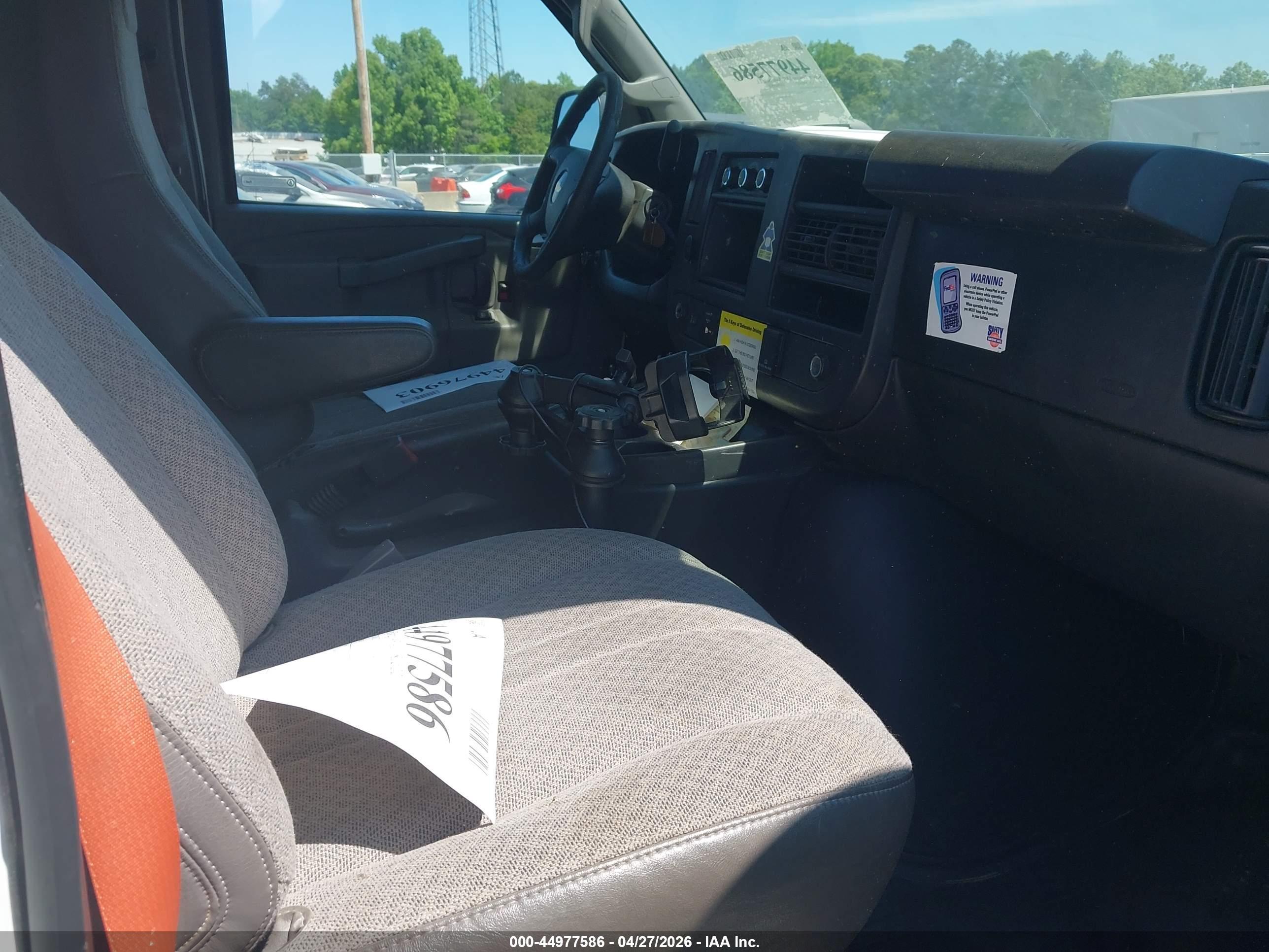 CHEVROLET EXPRESS image 5