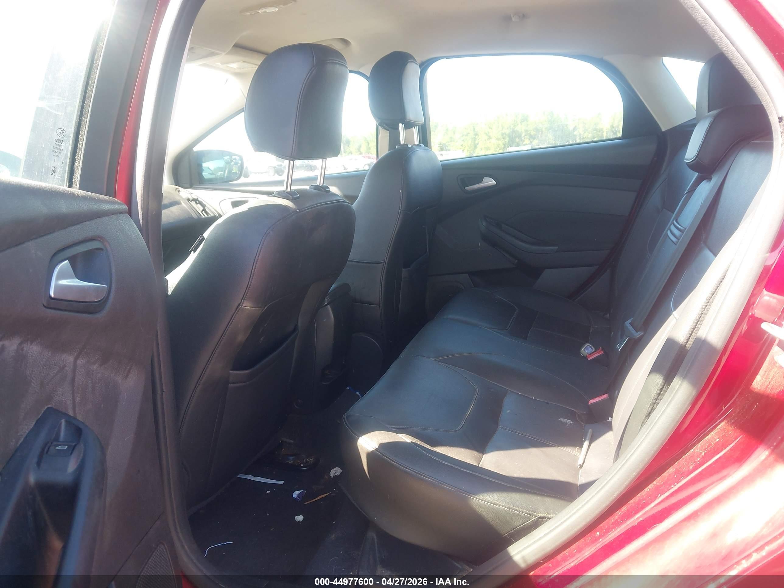 FORD FOCUS image 8