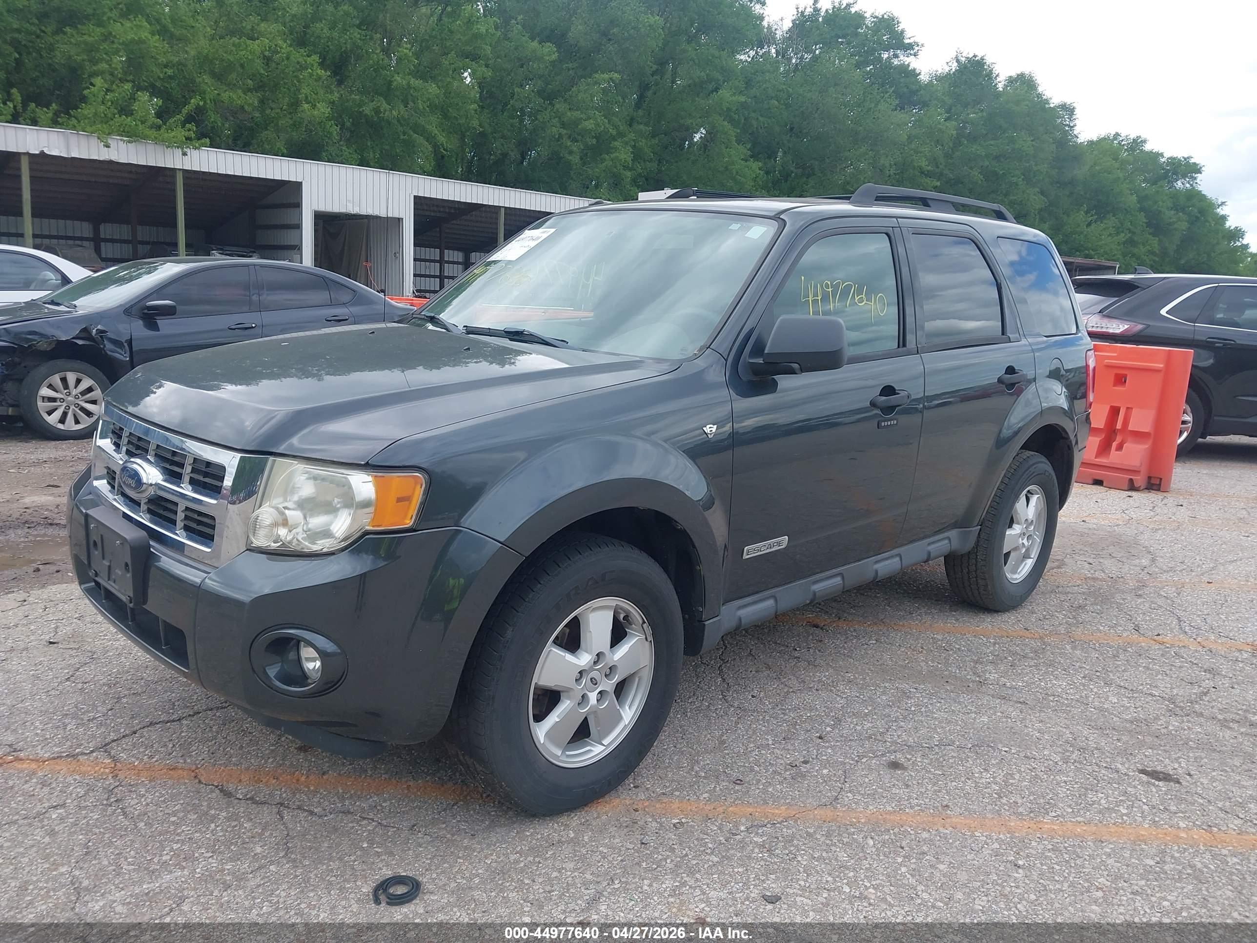 FORD ESCAPE image 2