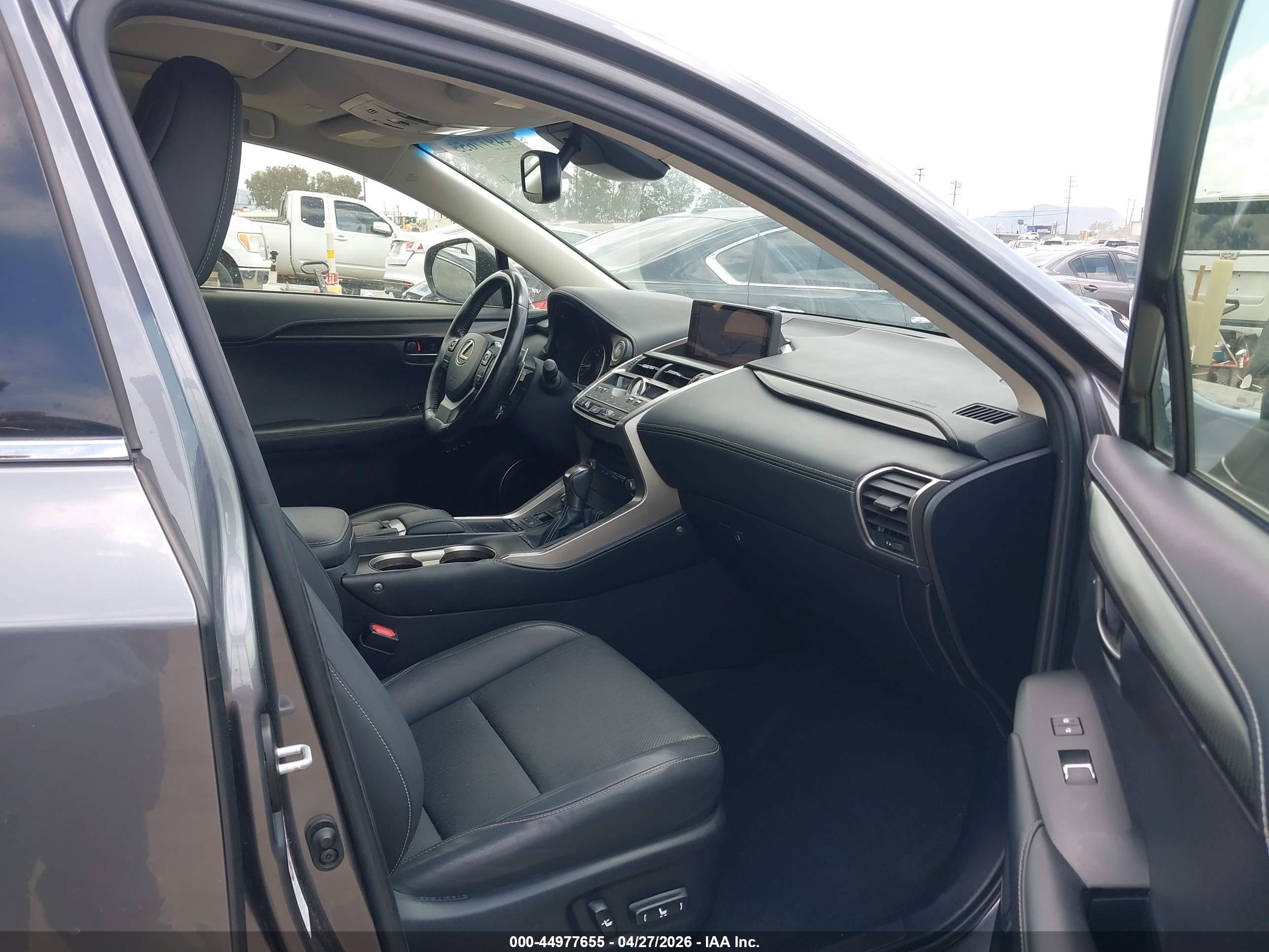 LEXUS NX image 5