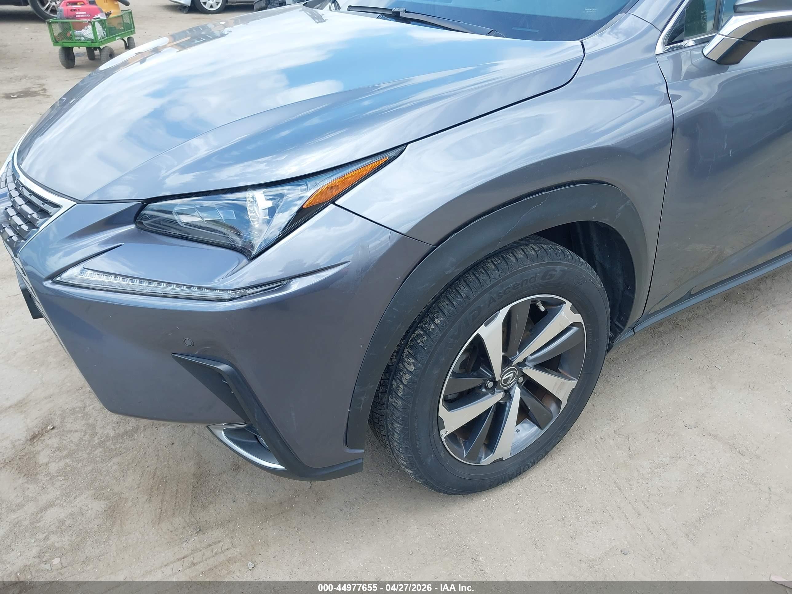 LEXUS NX image 6