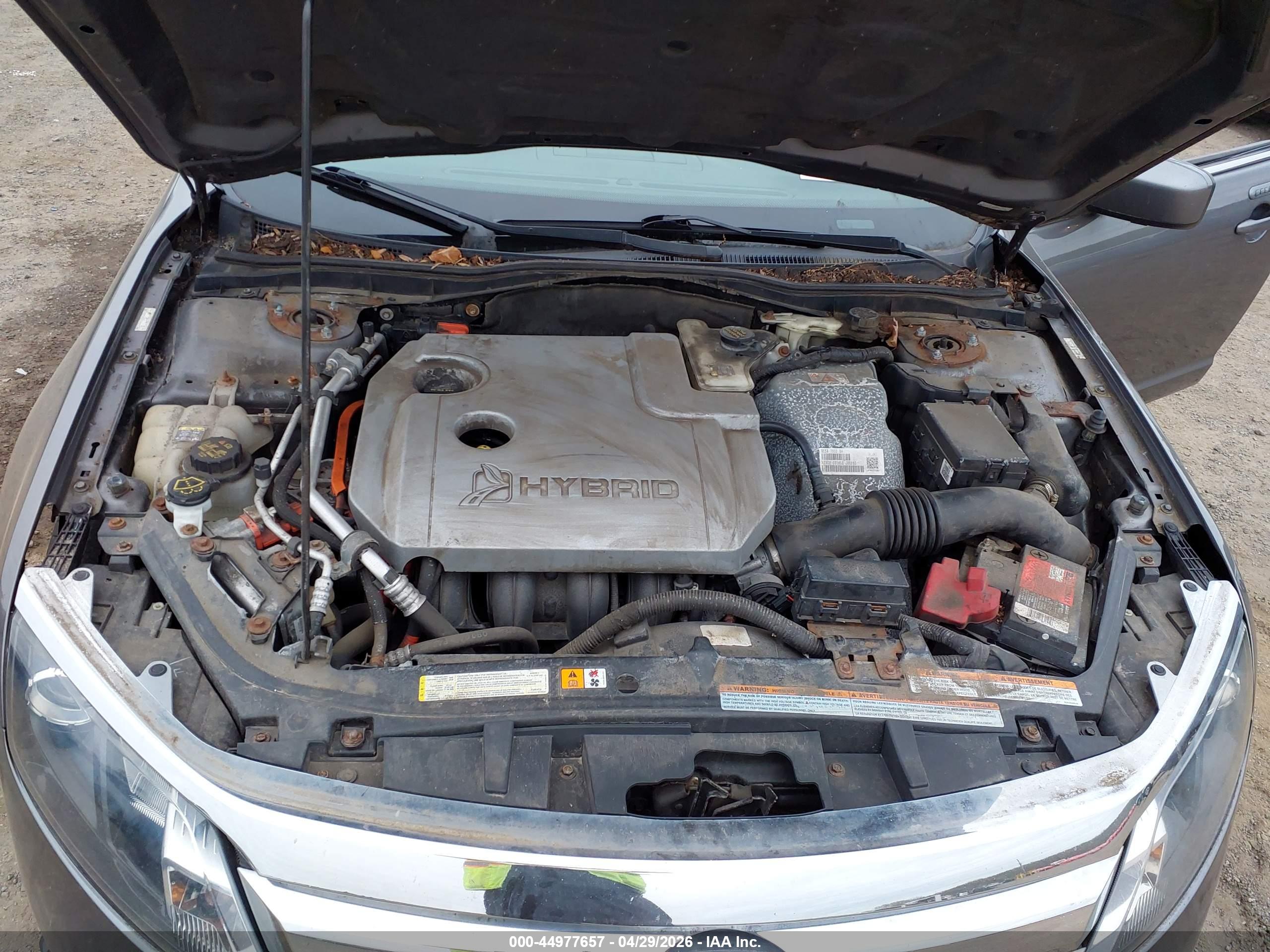 FORD FUSION image 10