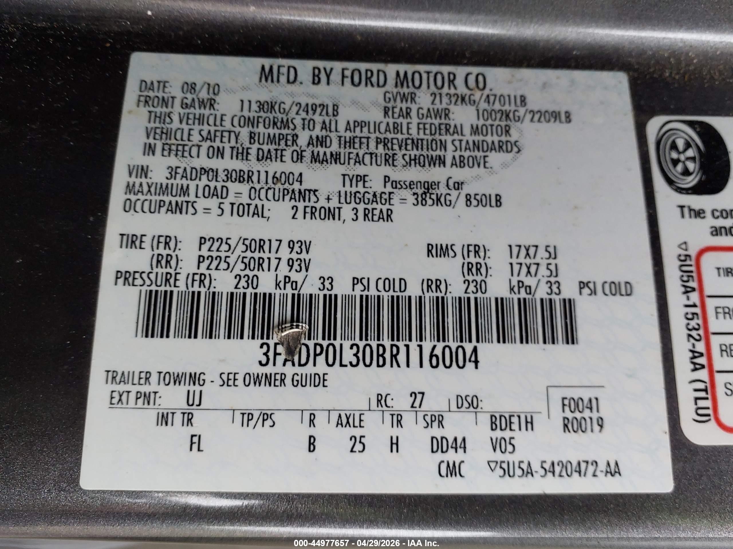 FORD FUSION image 9