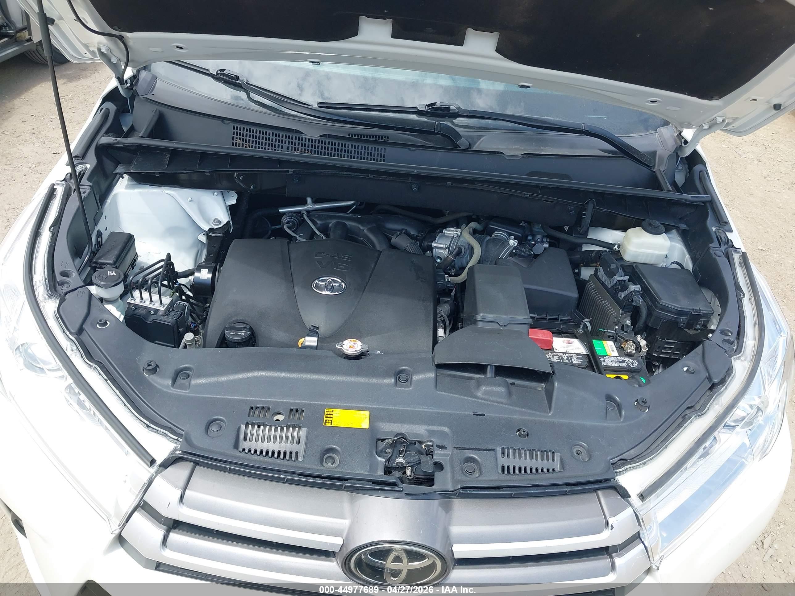 TOYOTA HIGHLANDER image 10