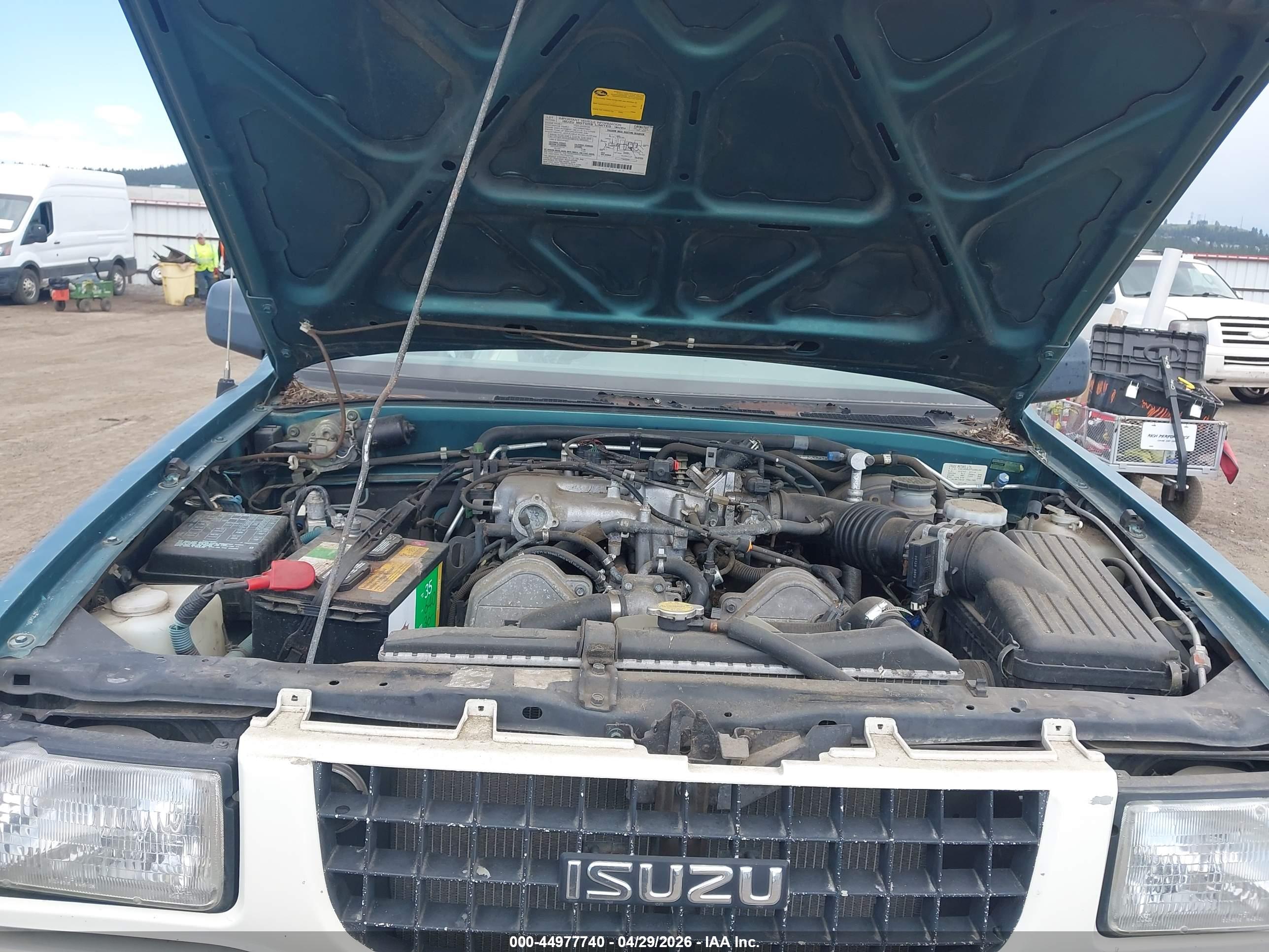 ISUZU RODEO image 10