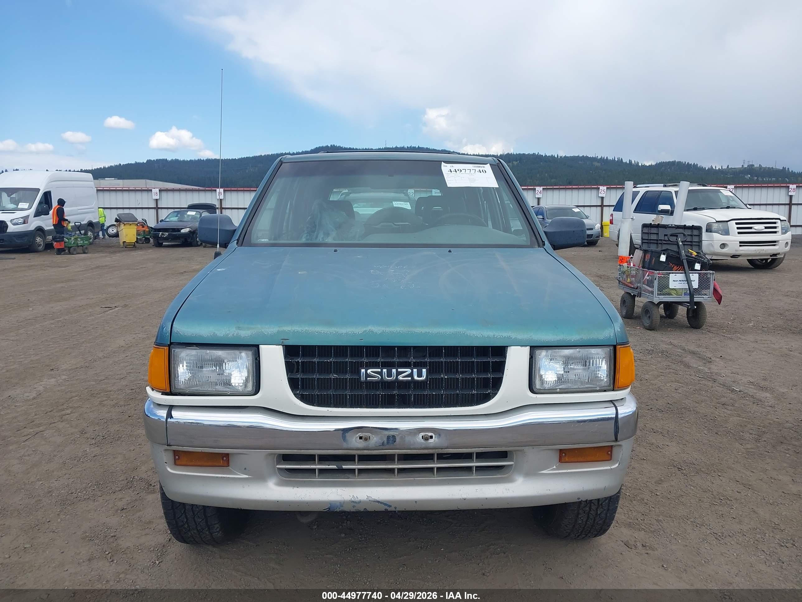 ISUZU RODEO image 6
