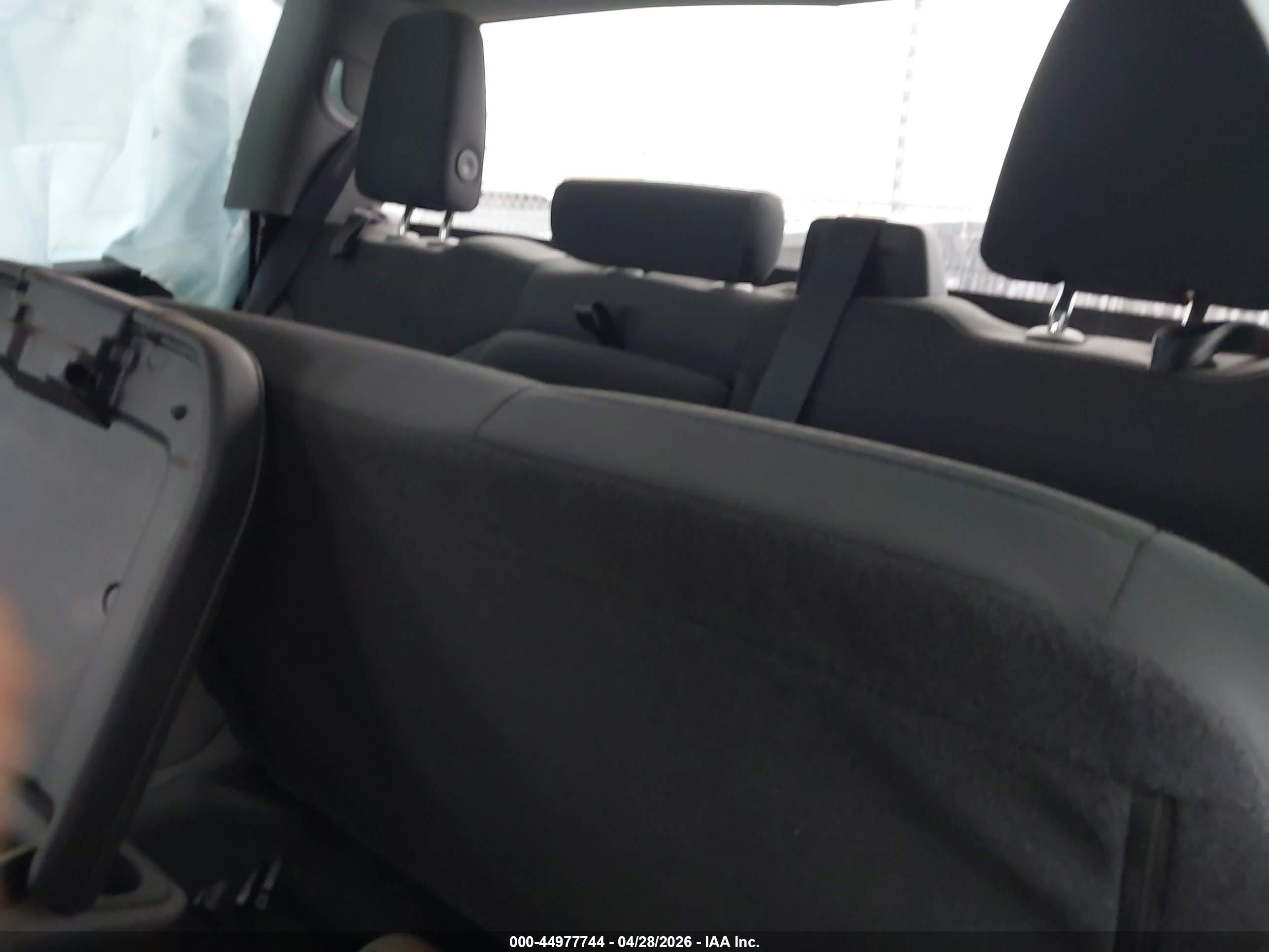 CHEVROLET SILVERADO image 7