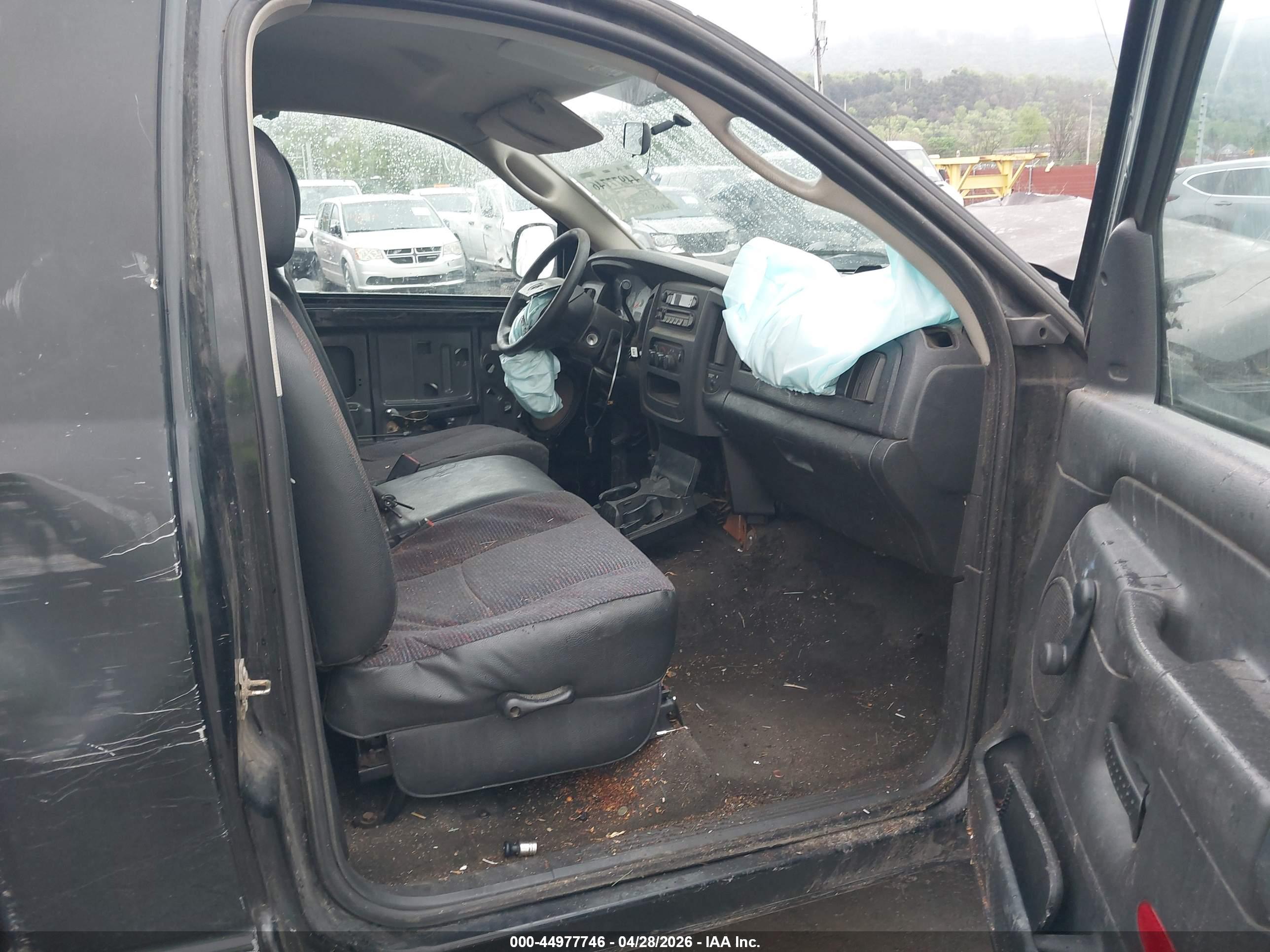 DODGE RAM image 5