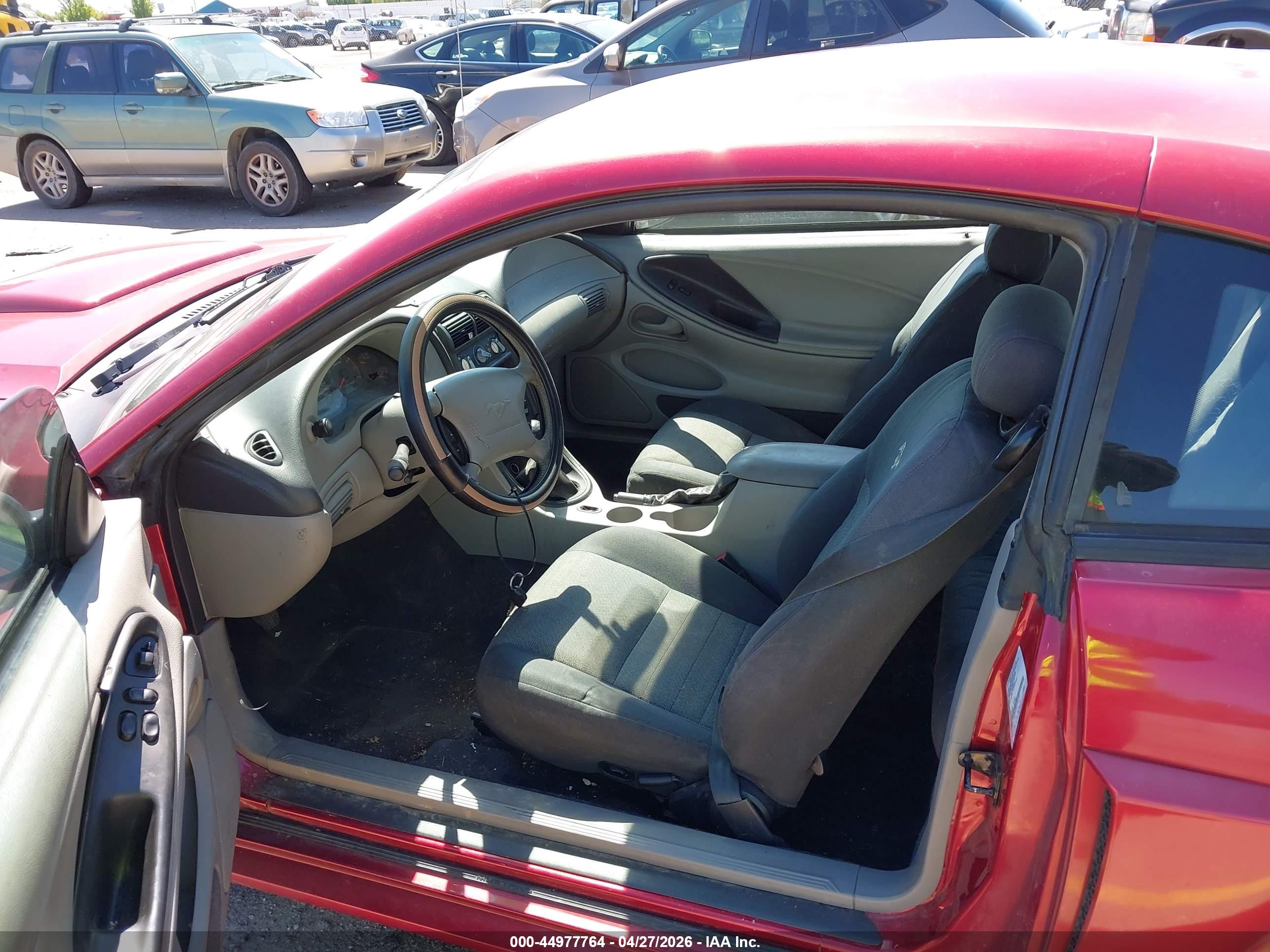FORD MUSTANG image 5