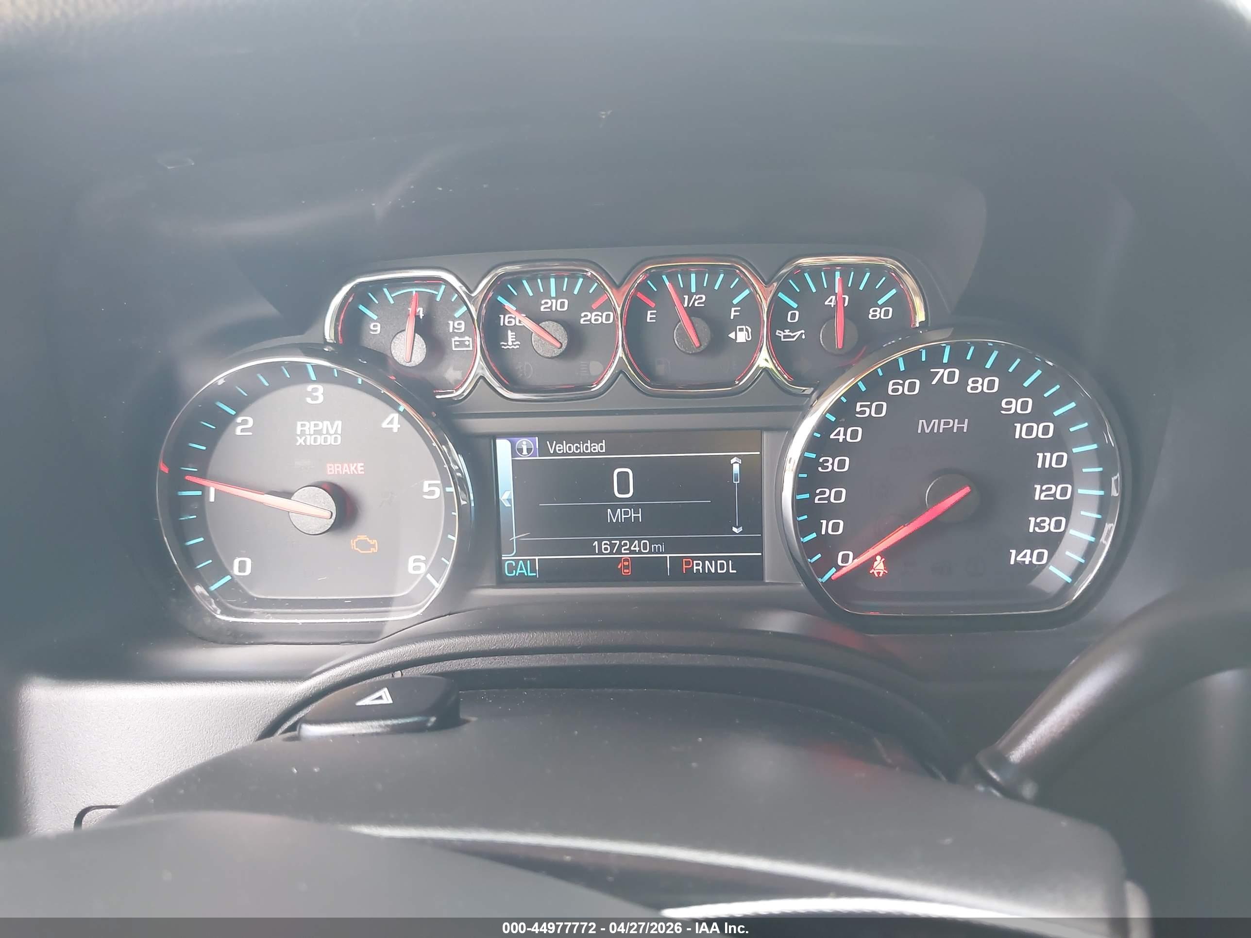 CHEVROLET SUBURBAN image 7