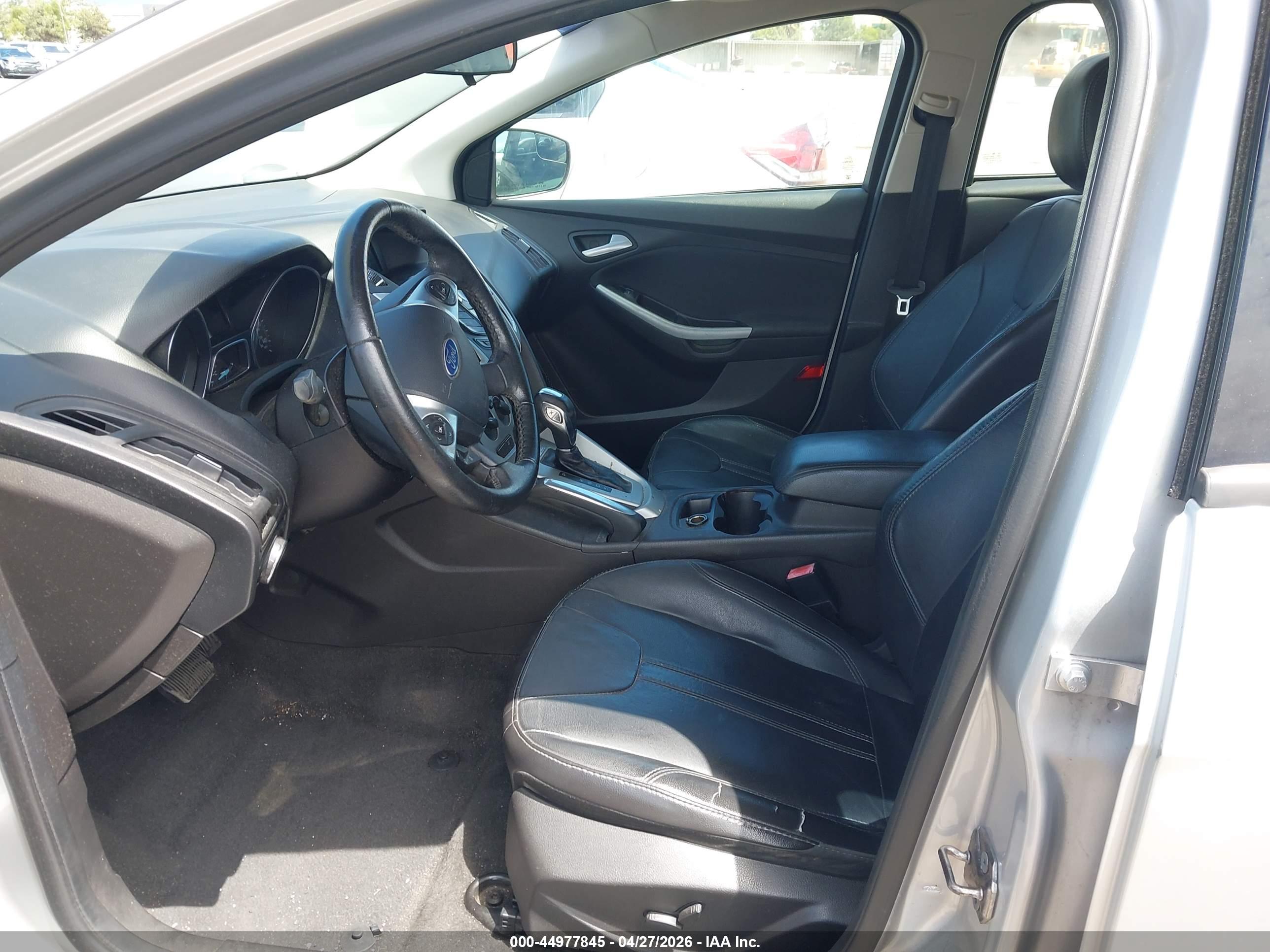 FORD FOCUS image 5