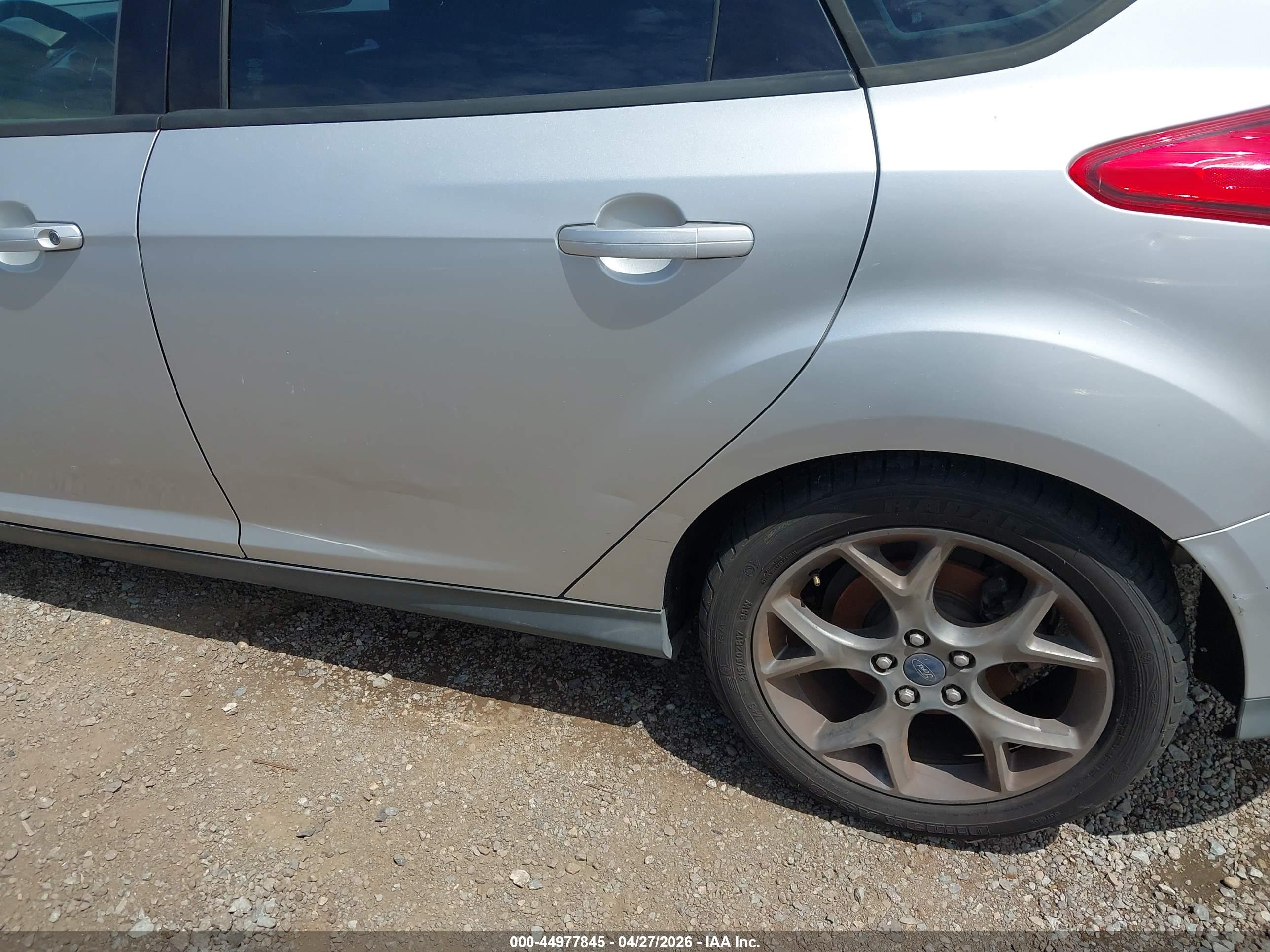 FORD FOCUS image 6