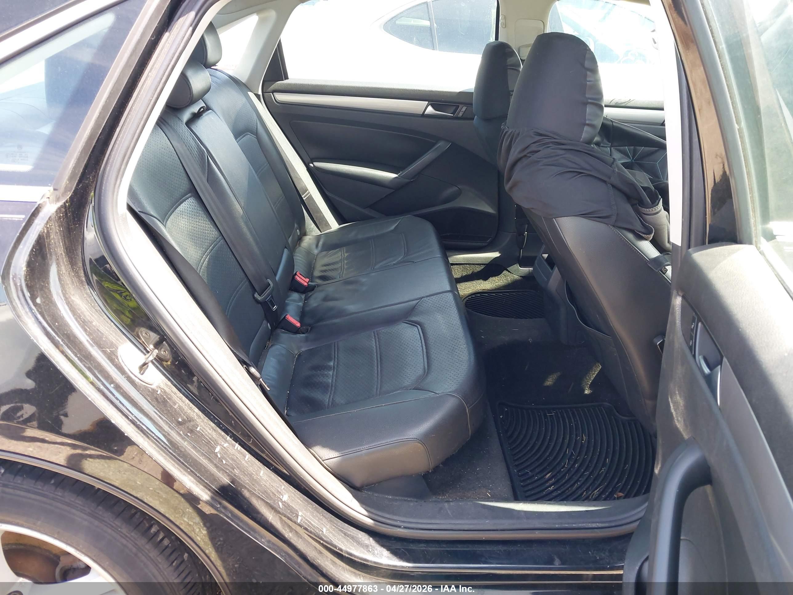 VOLKSWAGEN PASSAT image 8