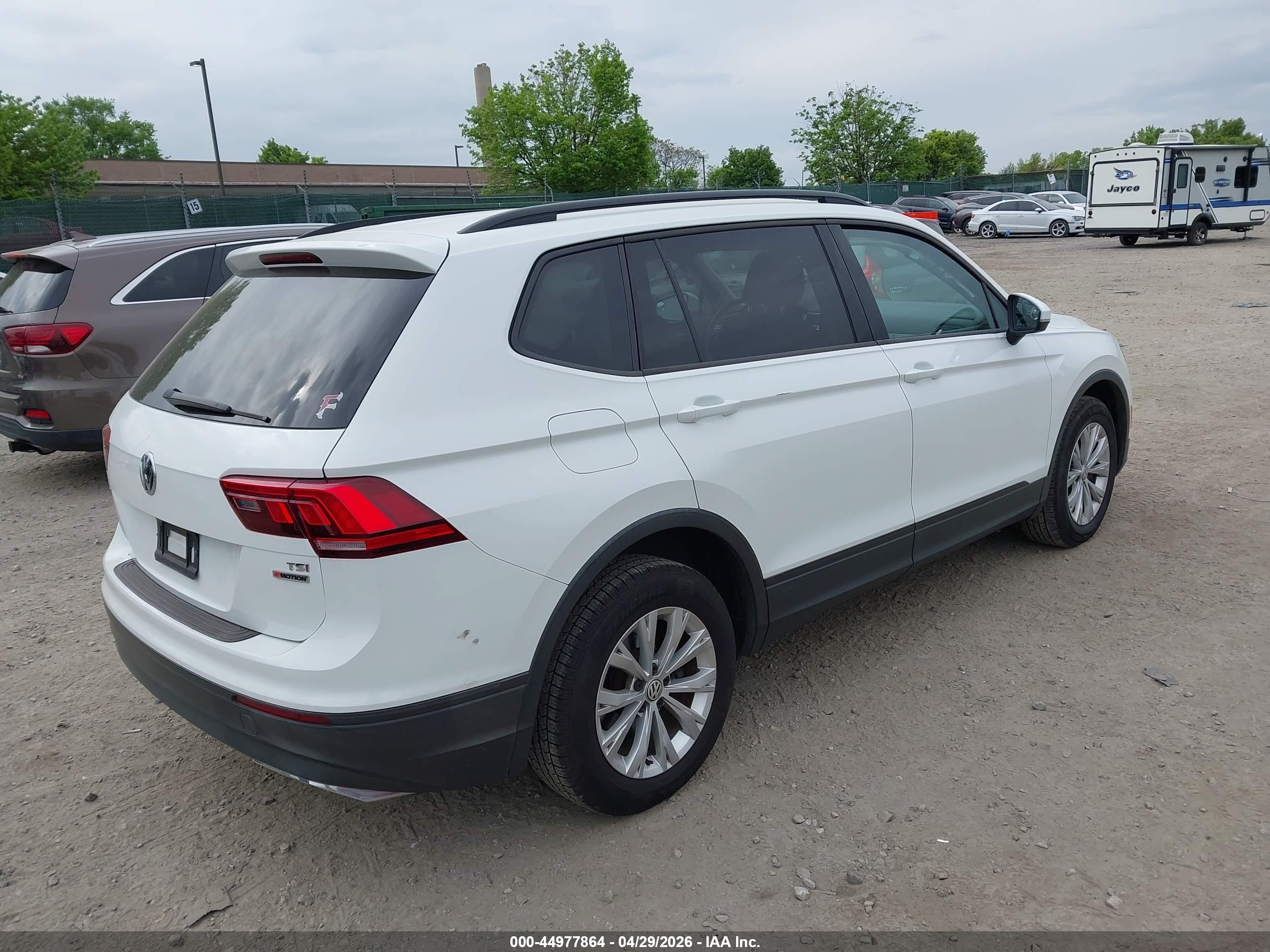 VOLKSWAGEN TIGUAN image 4