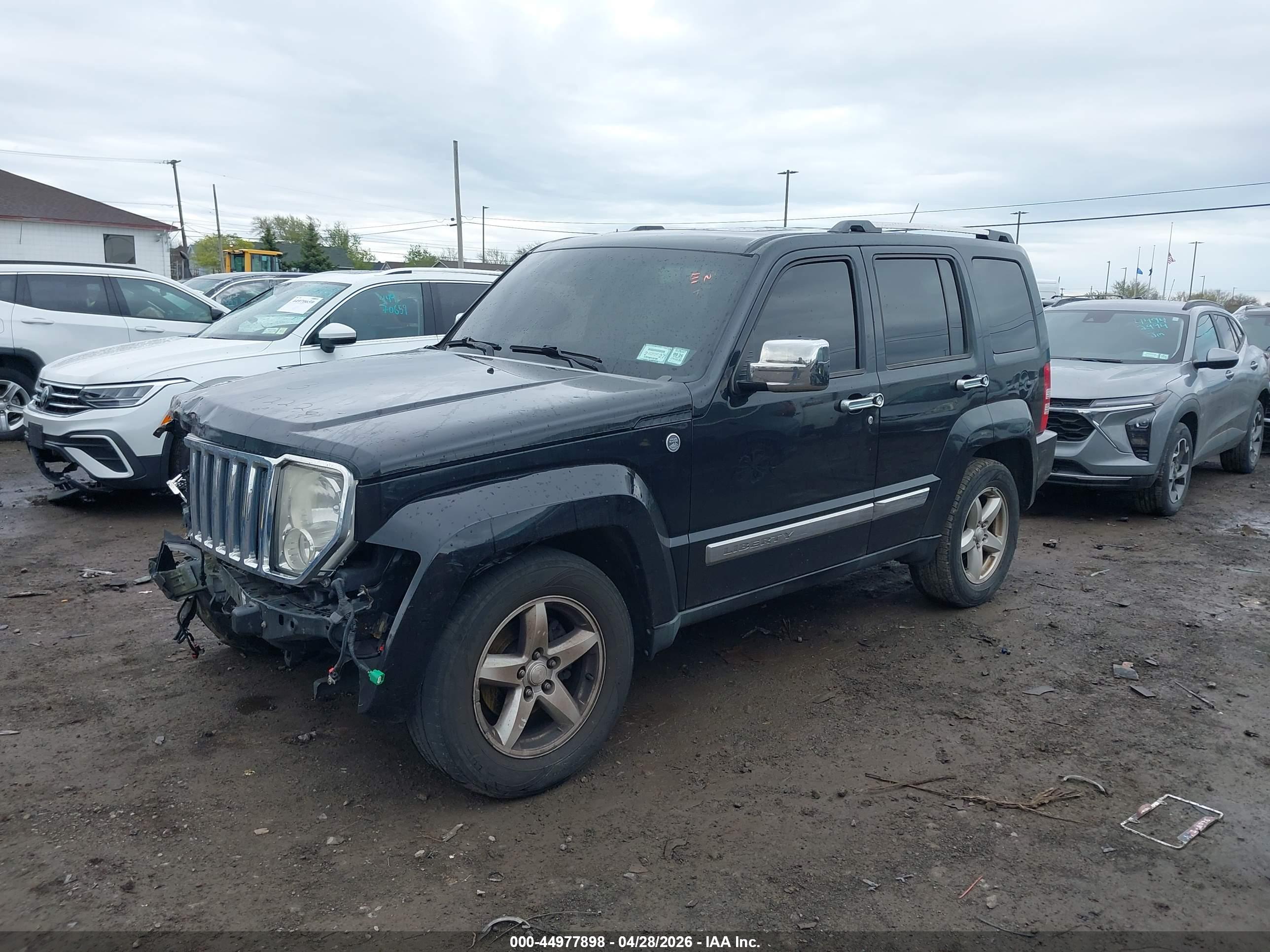 JEEP LIBERTY image 2