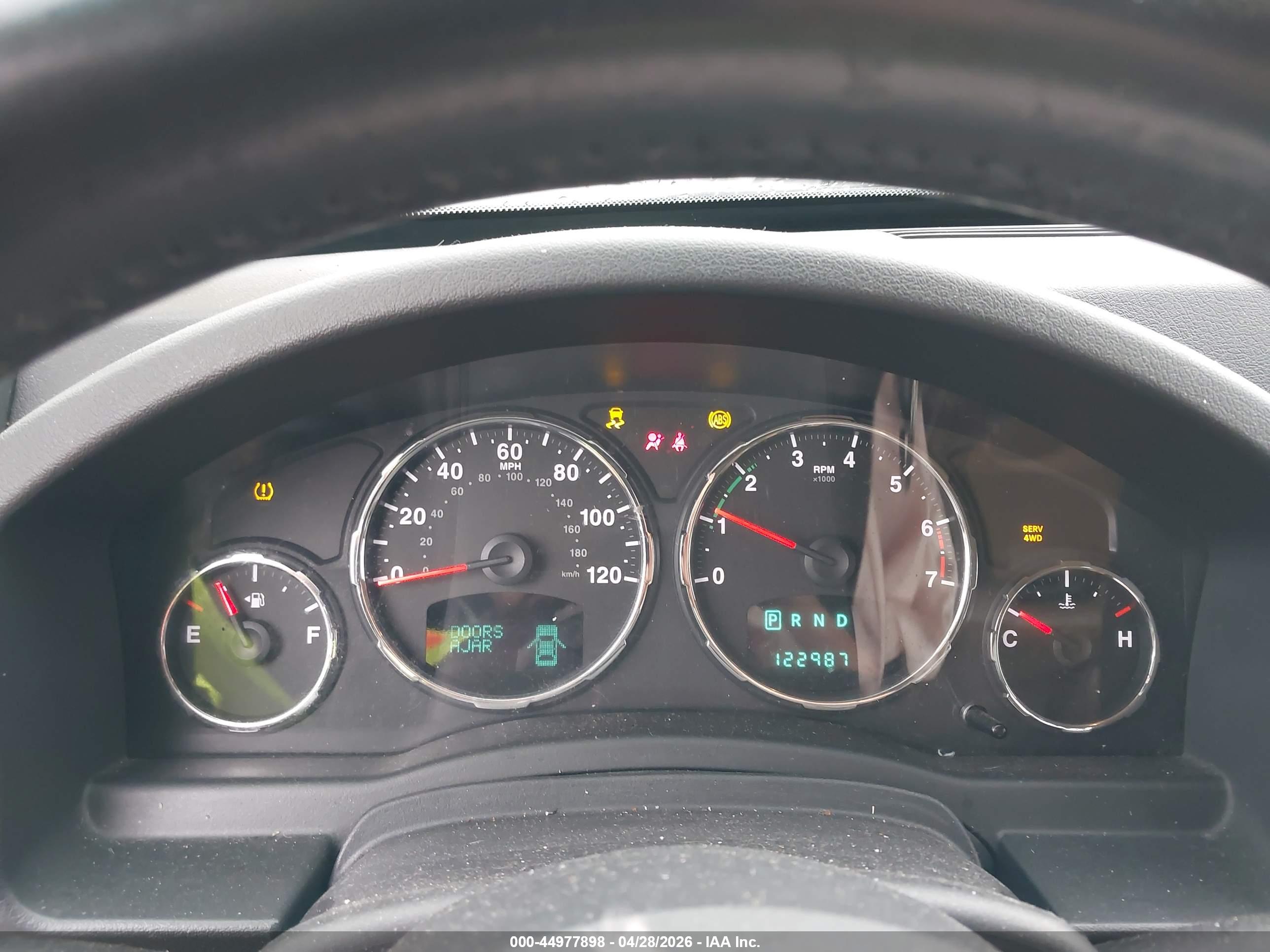 JEEP LIBERTY image 7