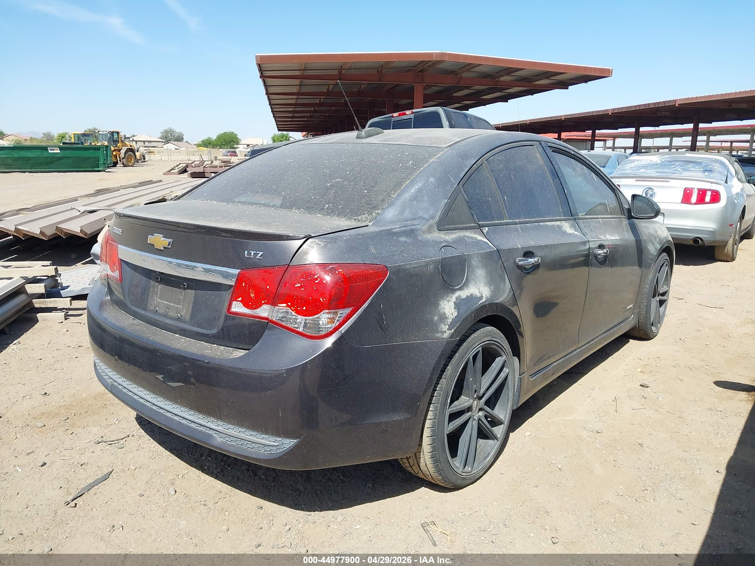 CHEVROLET CRUZE image 4