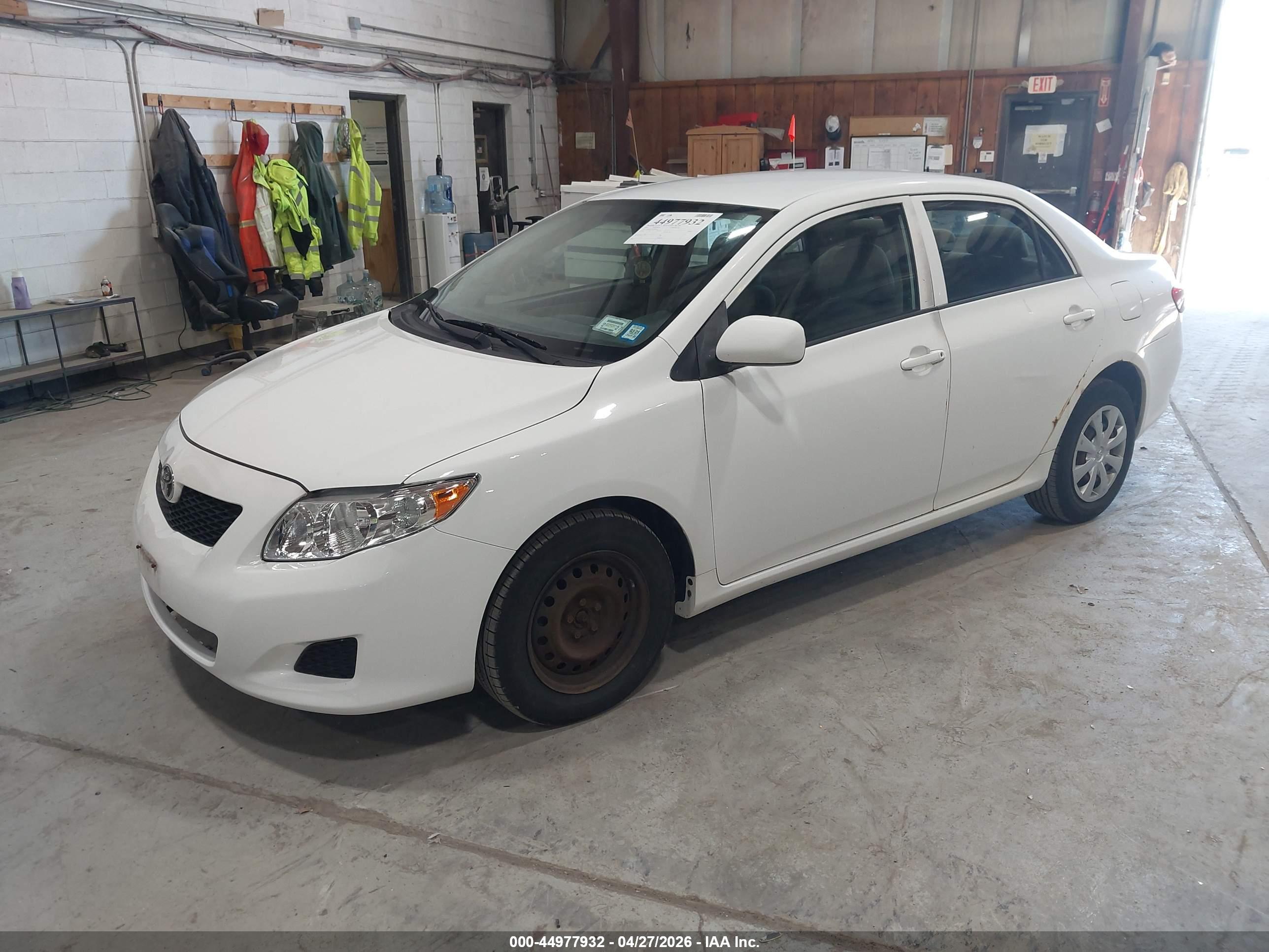 TOYOTA COROLLA image 2