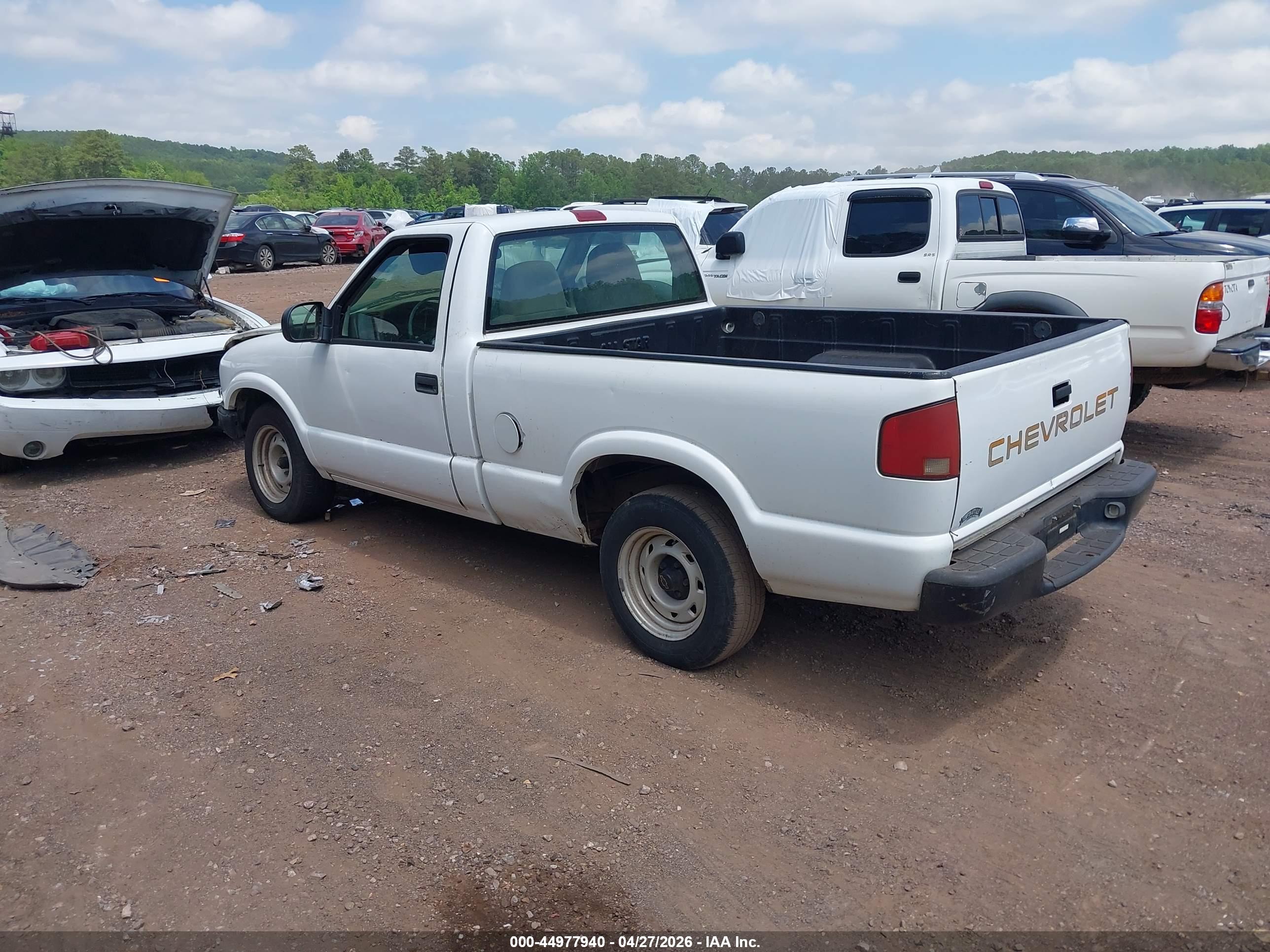 CHEVROLET S-10 image 3