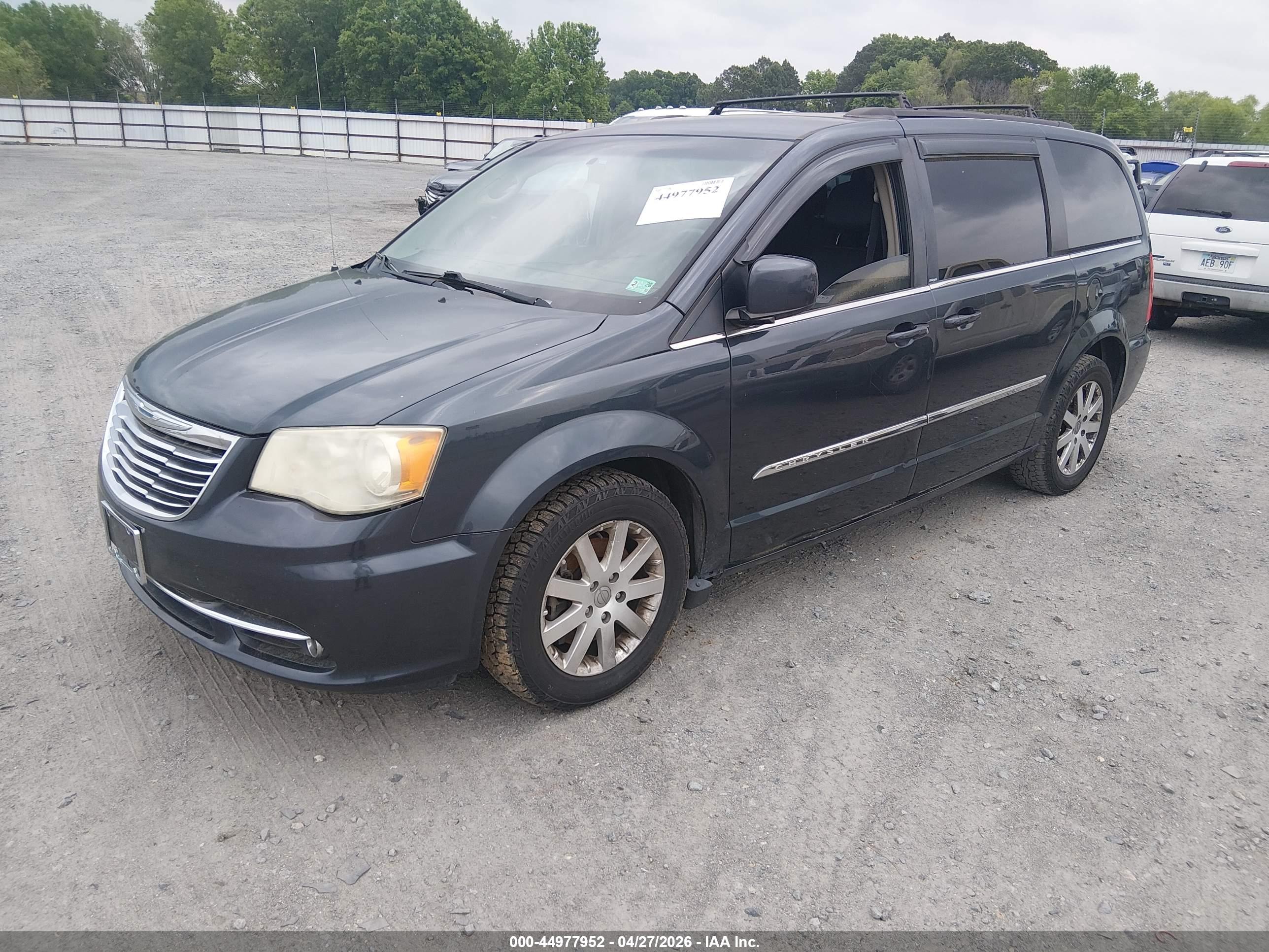 CHRYSLER TOWN image 2
