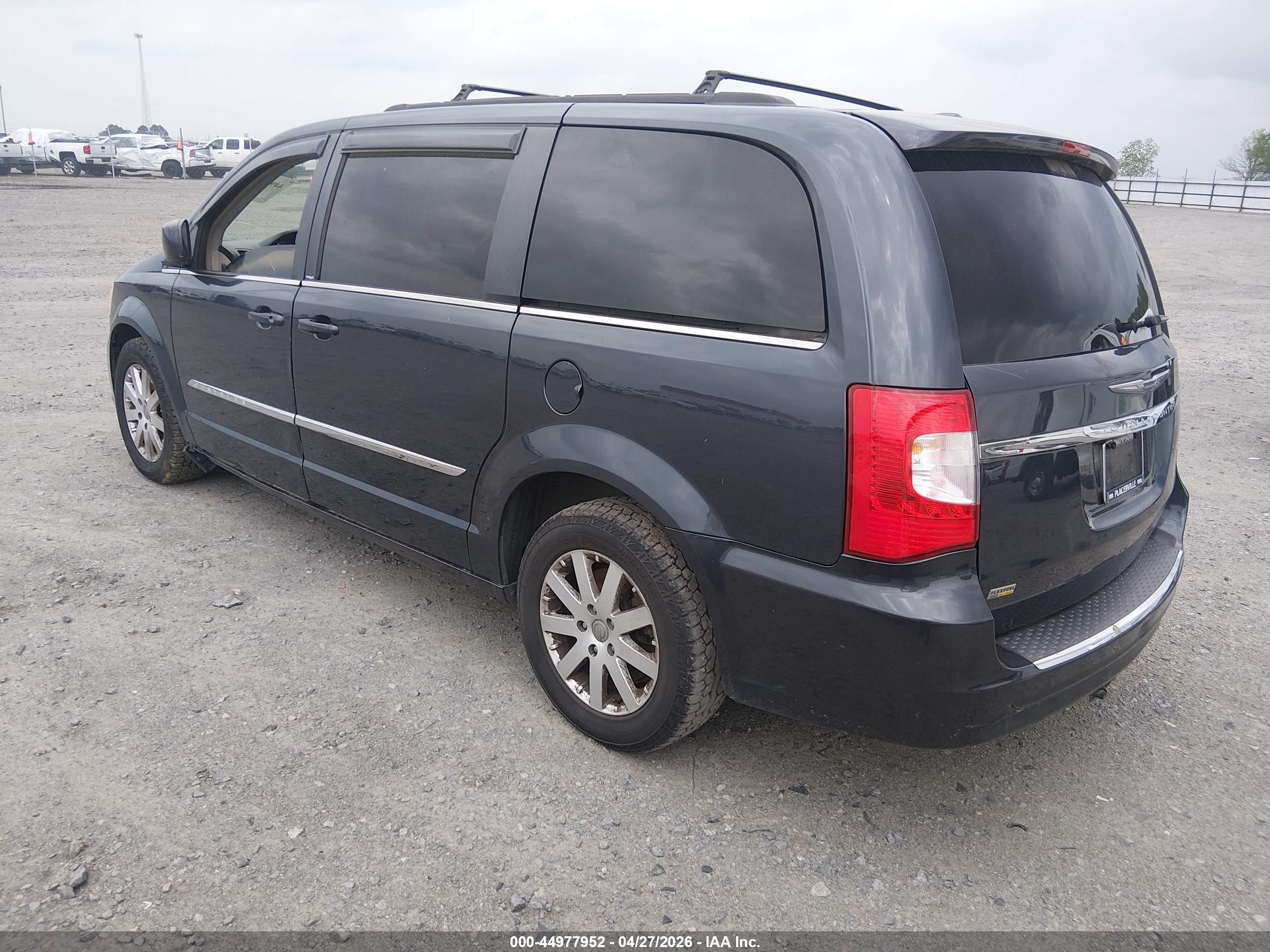 CHRYSLER TOWN image 3