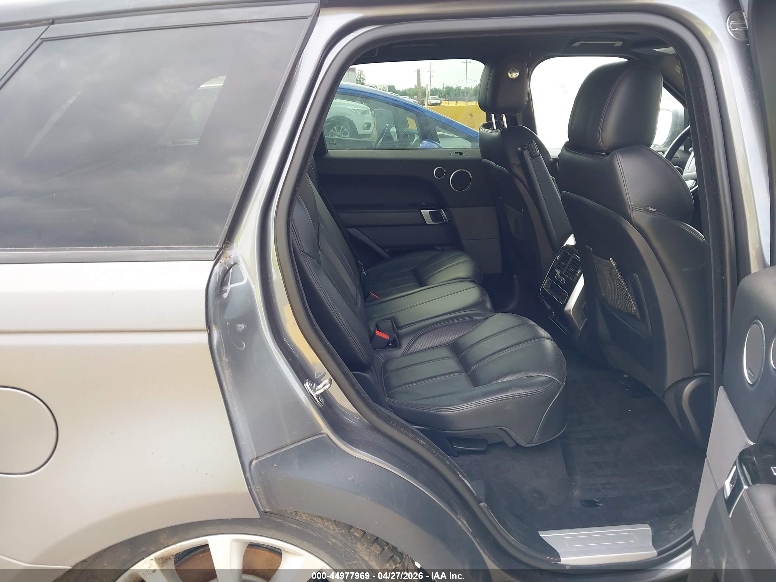 LAND ROVER image 8