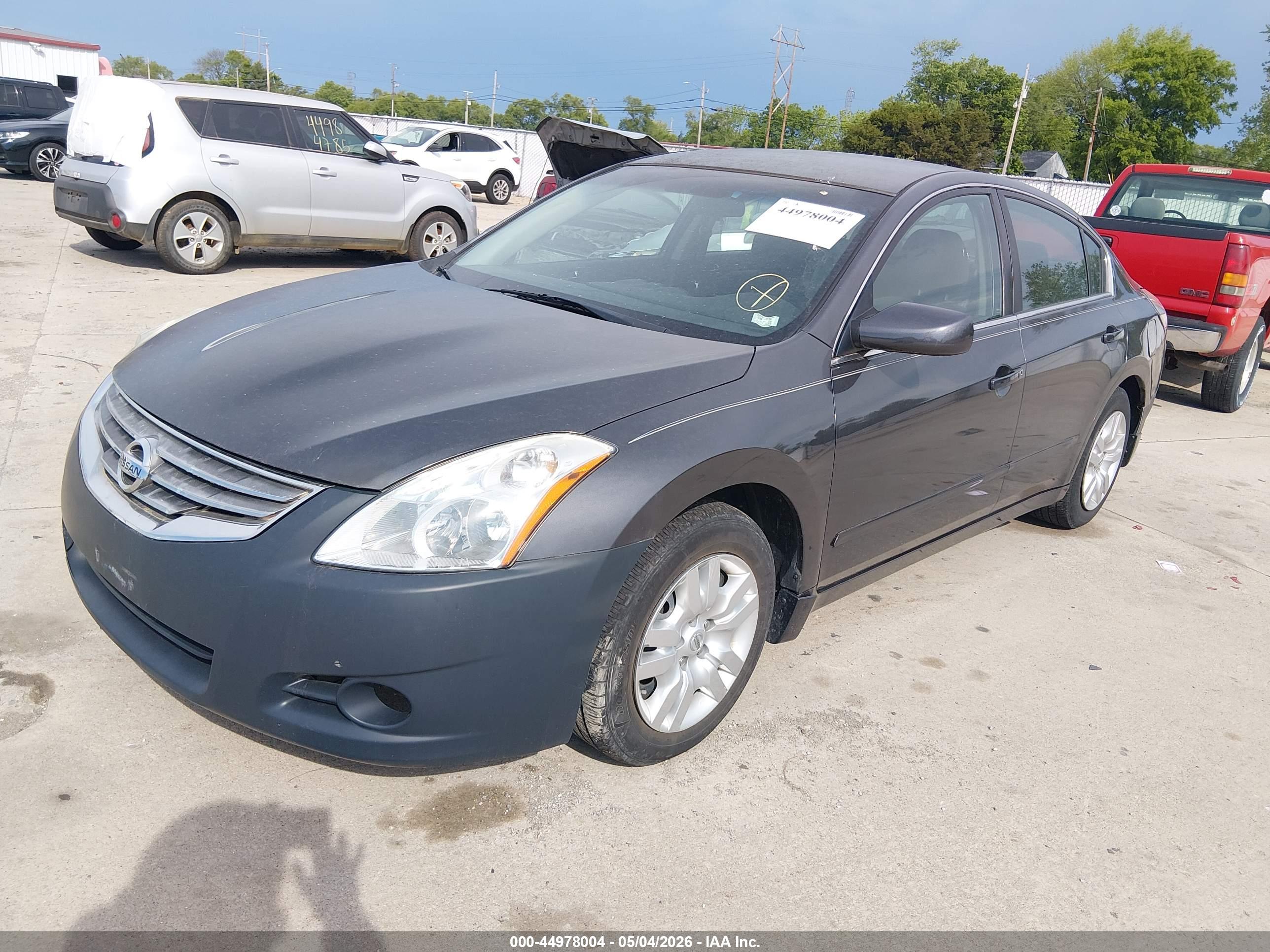 NISSAN ALTIMA image 2