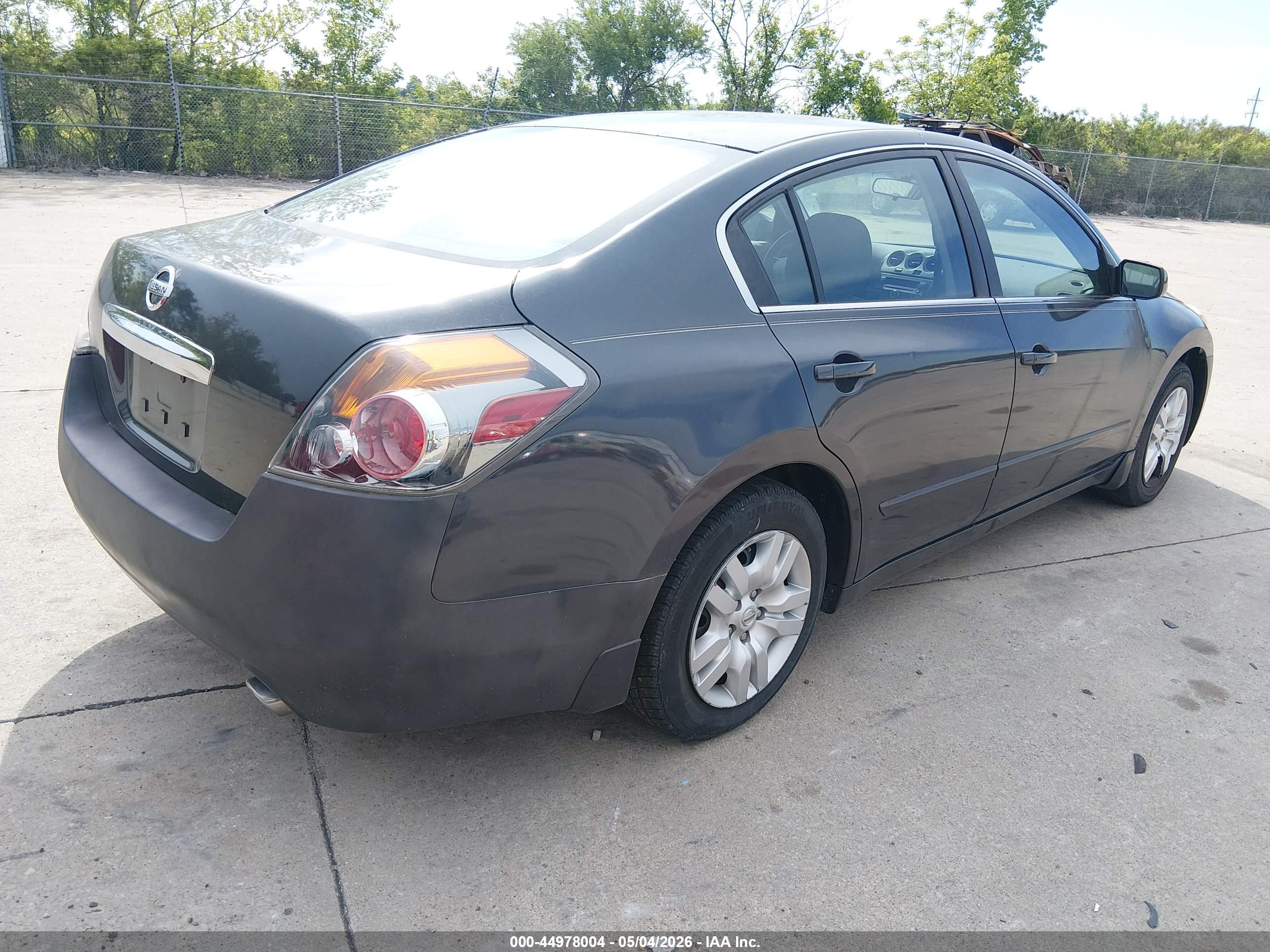 NISSAN ALTIMA image 4