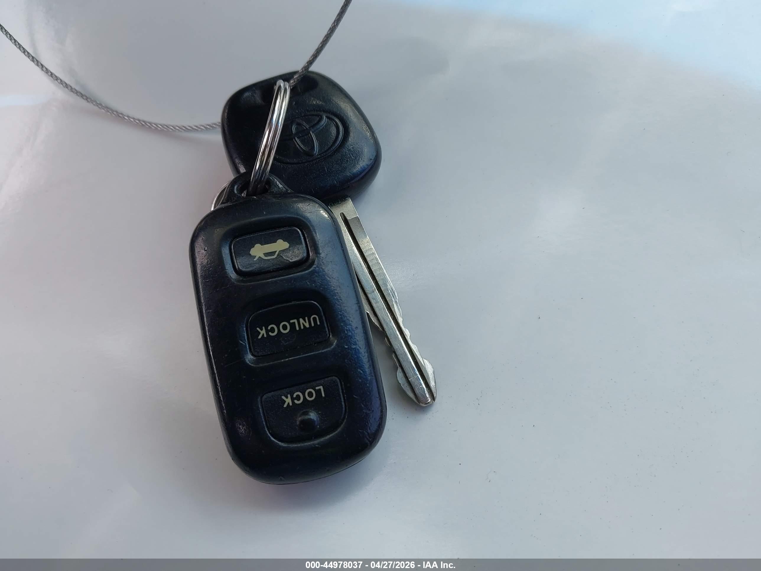 TOYOTA CAMRY image 11