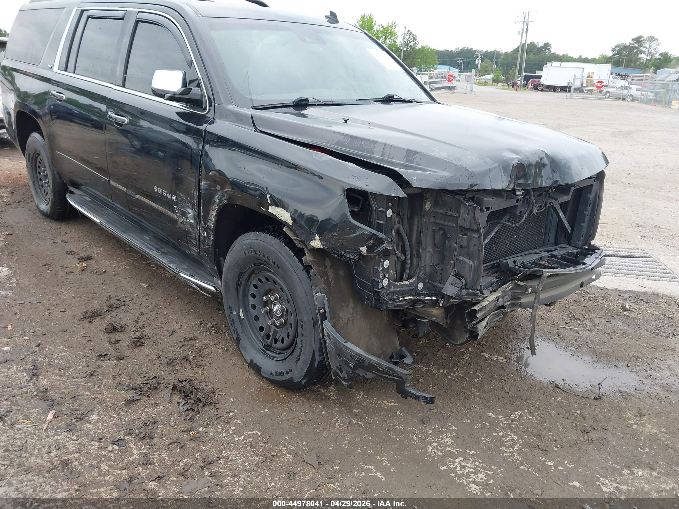 CHEVROLET SUBURBAN image 6