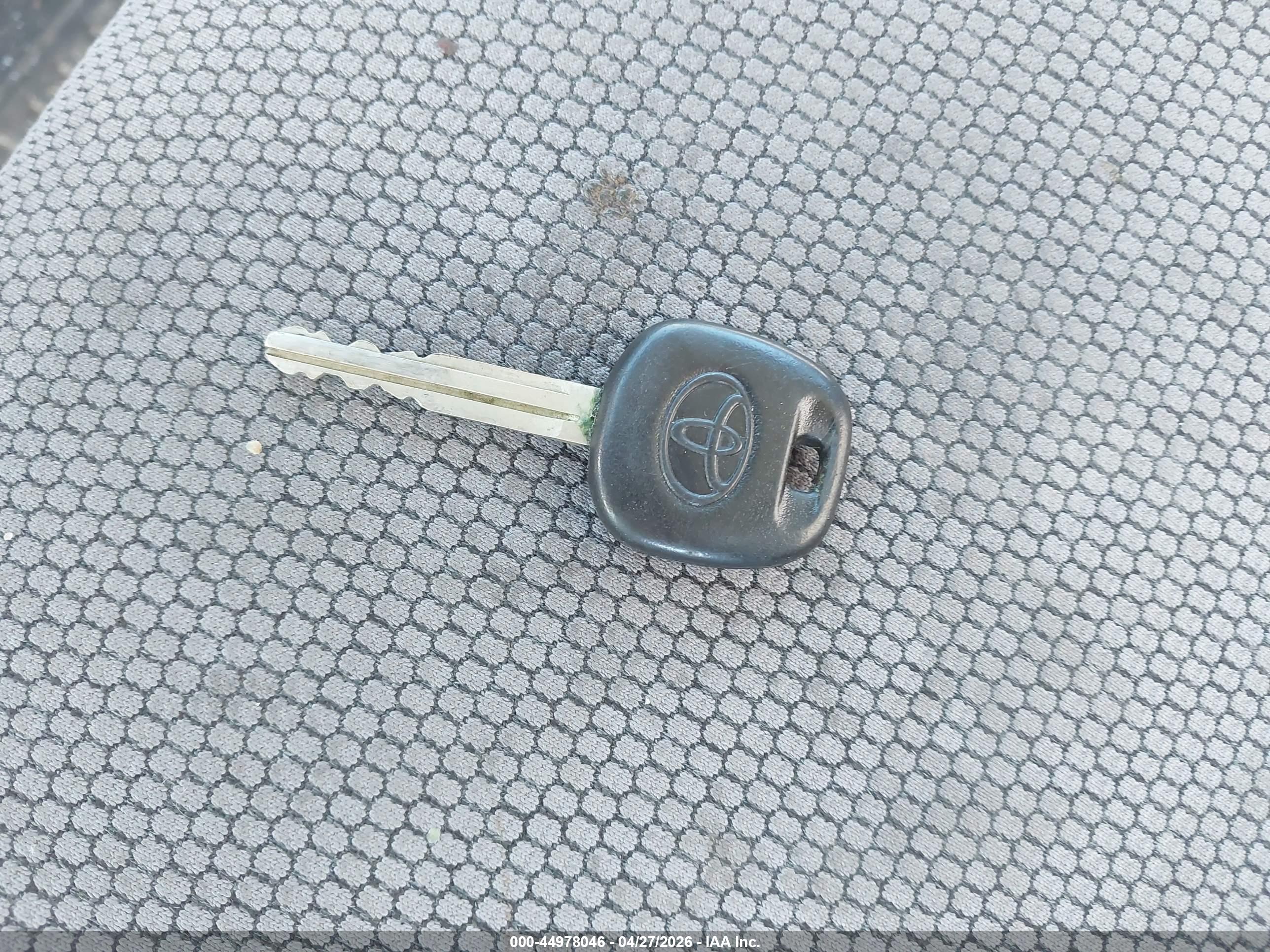 TOYOTA MATRIX image 11