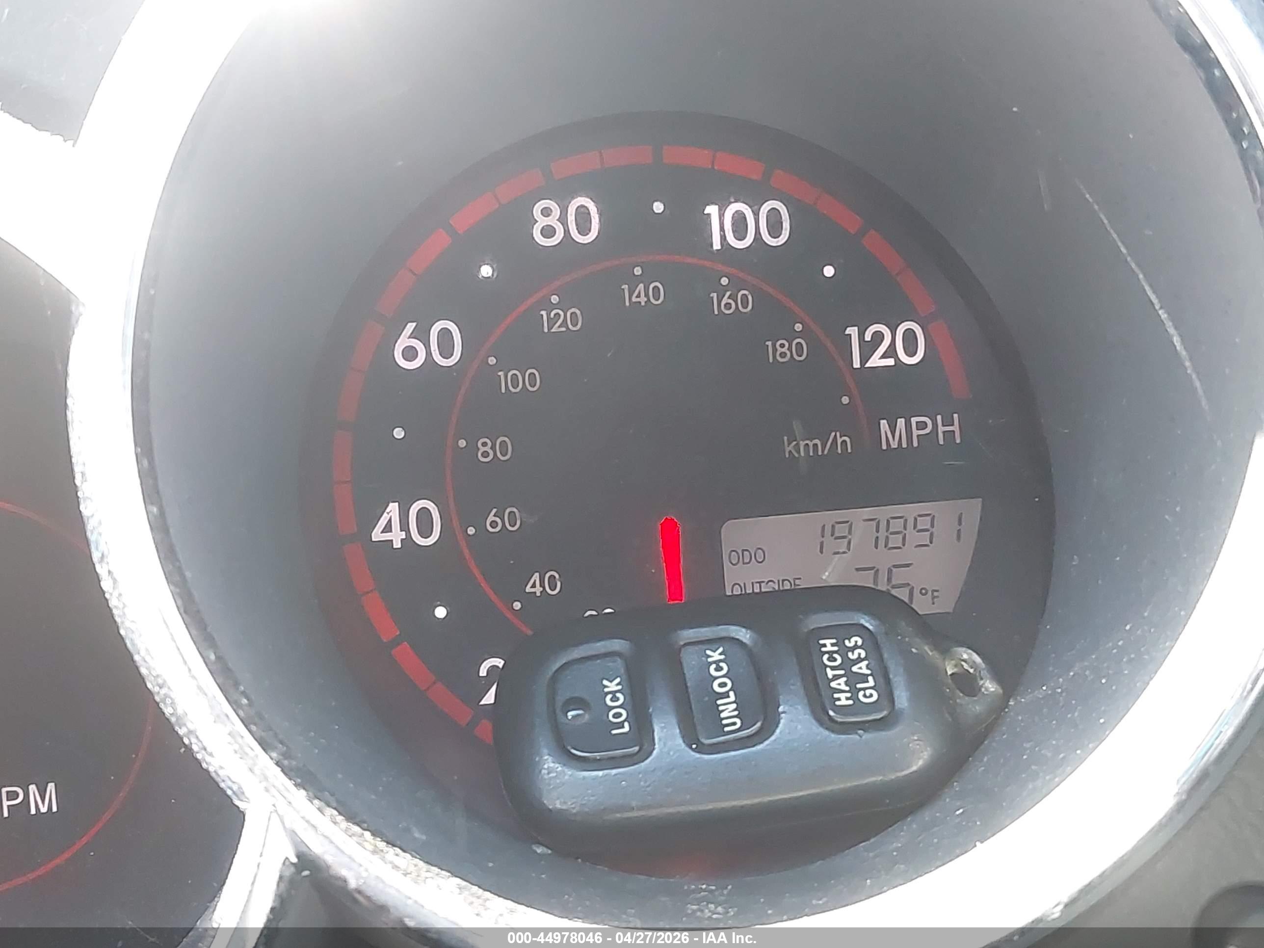 TOYOTA MATRIX image 7