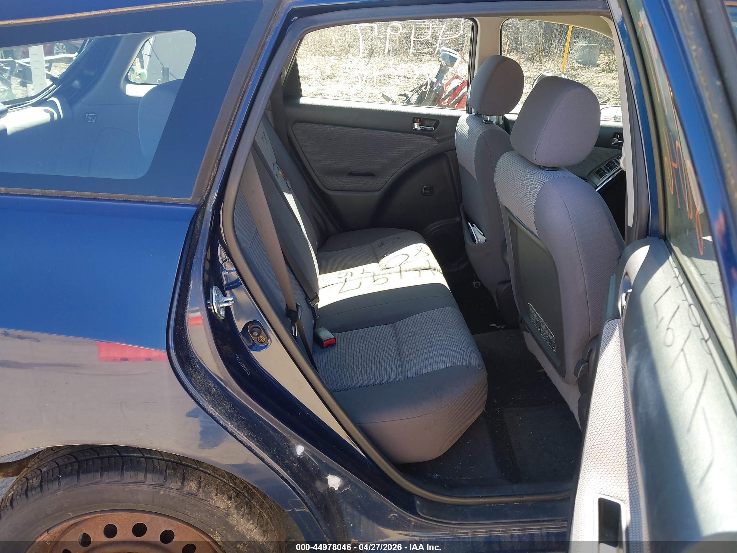 TOYOTA MATRIX image 8