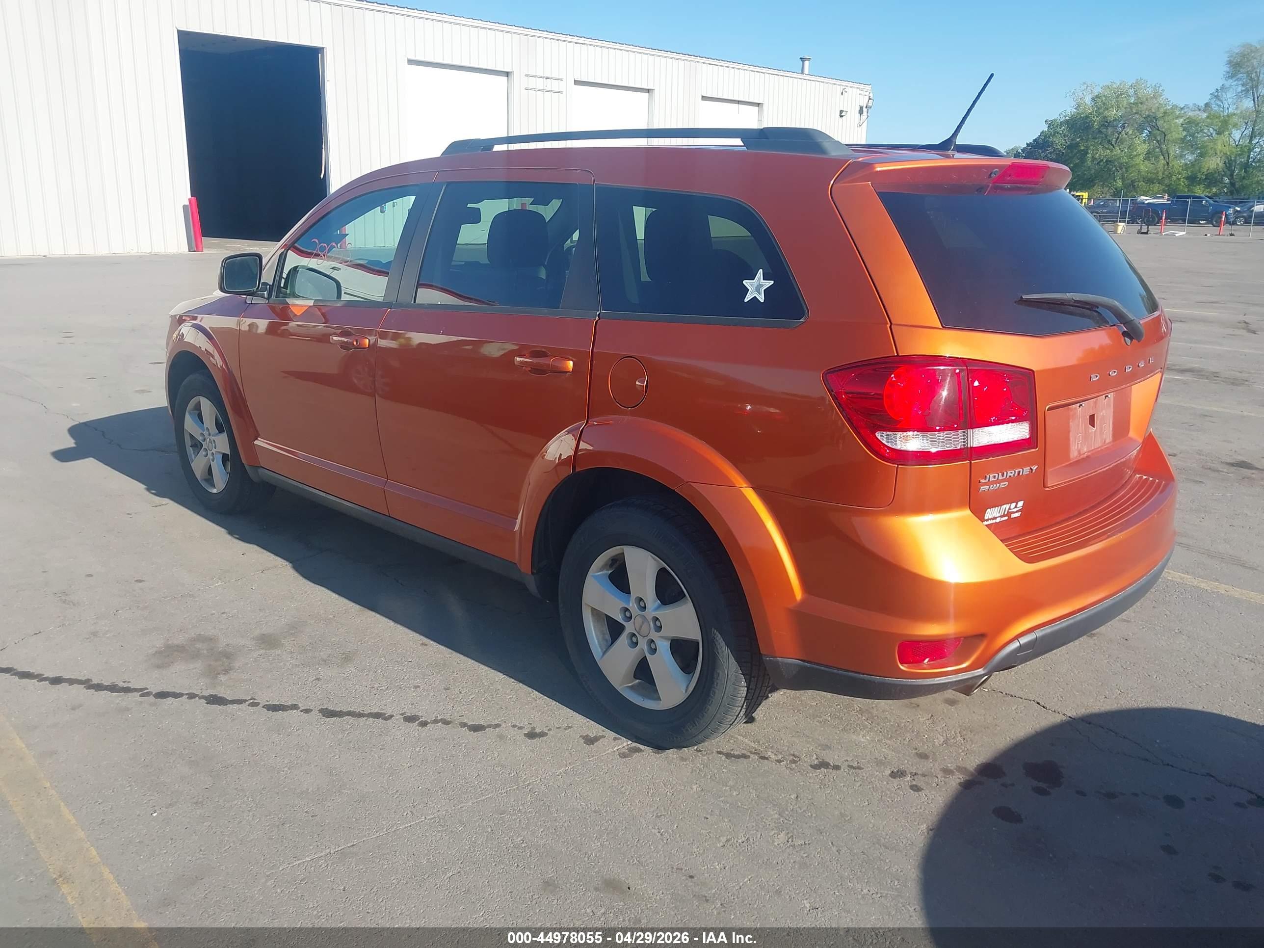 DODGE JOURNEY image 3