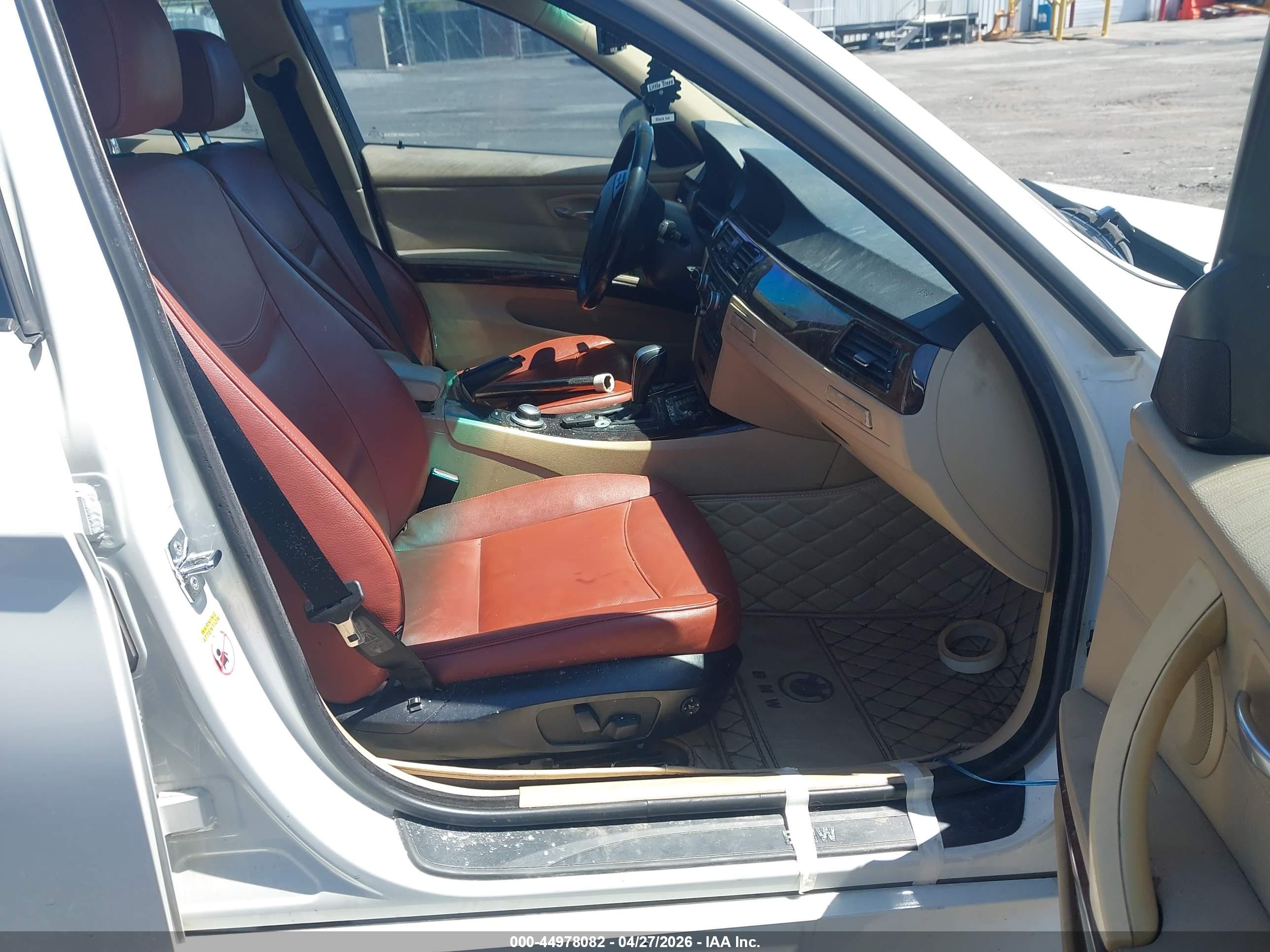 BMW 328I image 5