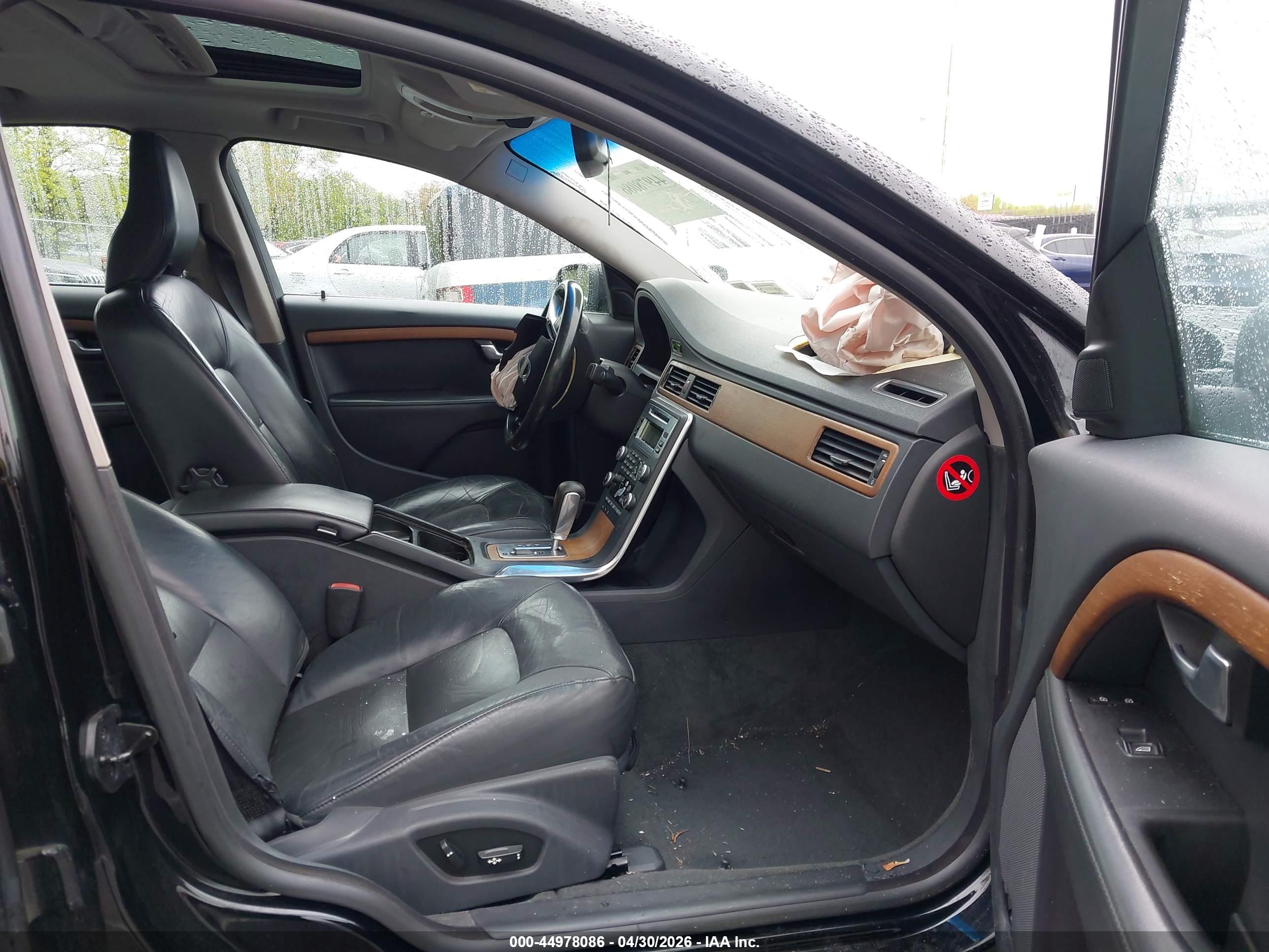VOLVO S80 image 5