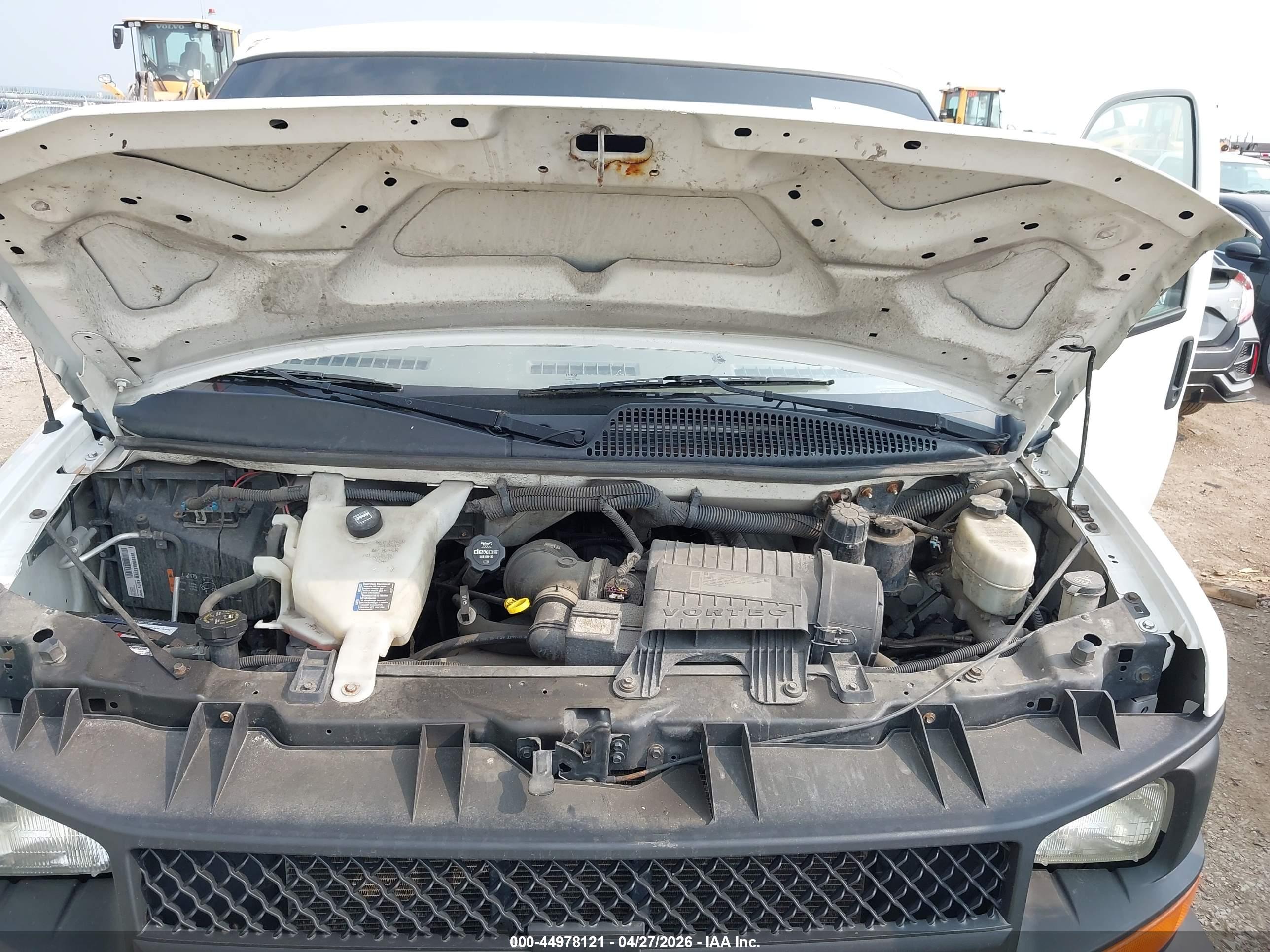 CHEVROLET EXPRESS image 10