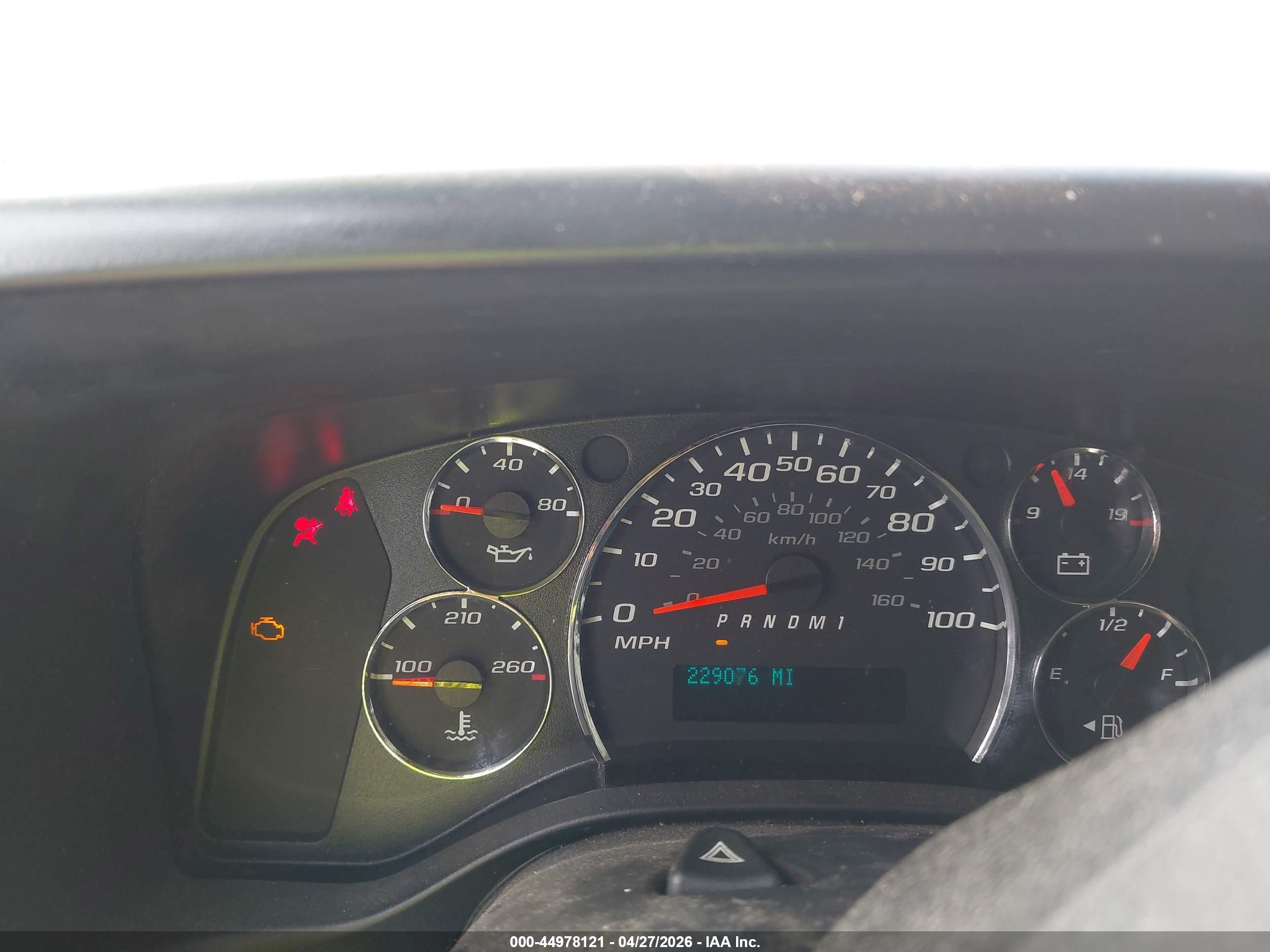 CHEVROLET EXPRESS image 7
