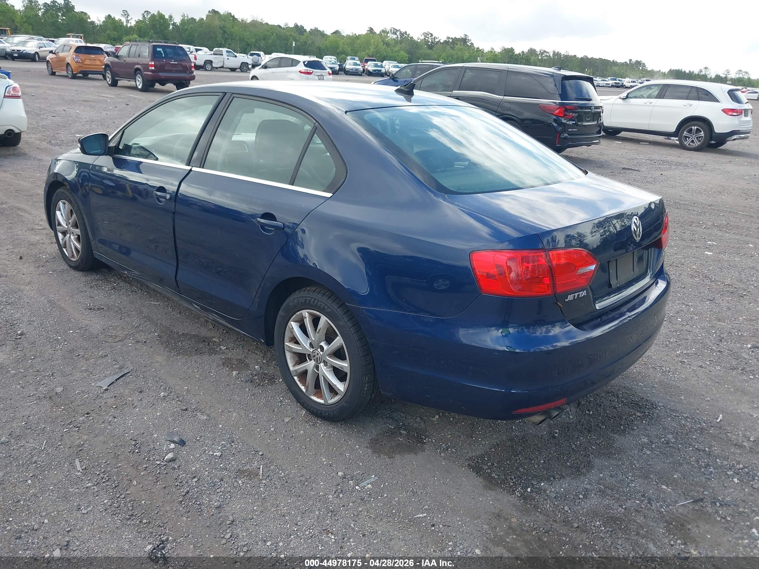 VOLKSWAGEN JETTA image 3