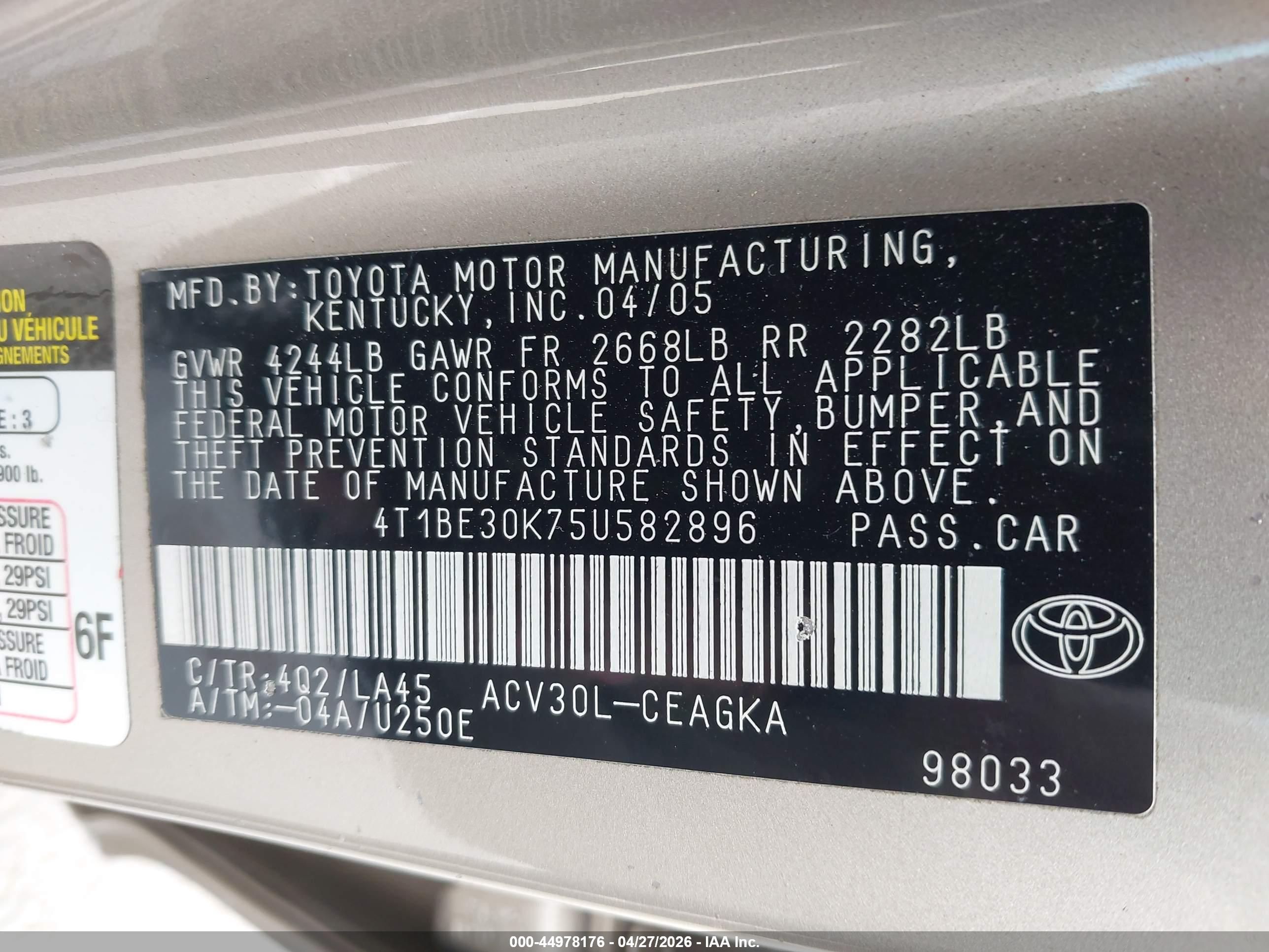 TOYOTA CAMRY image 9