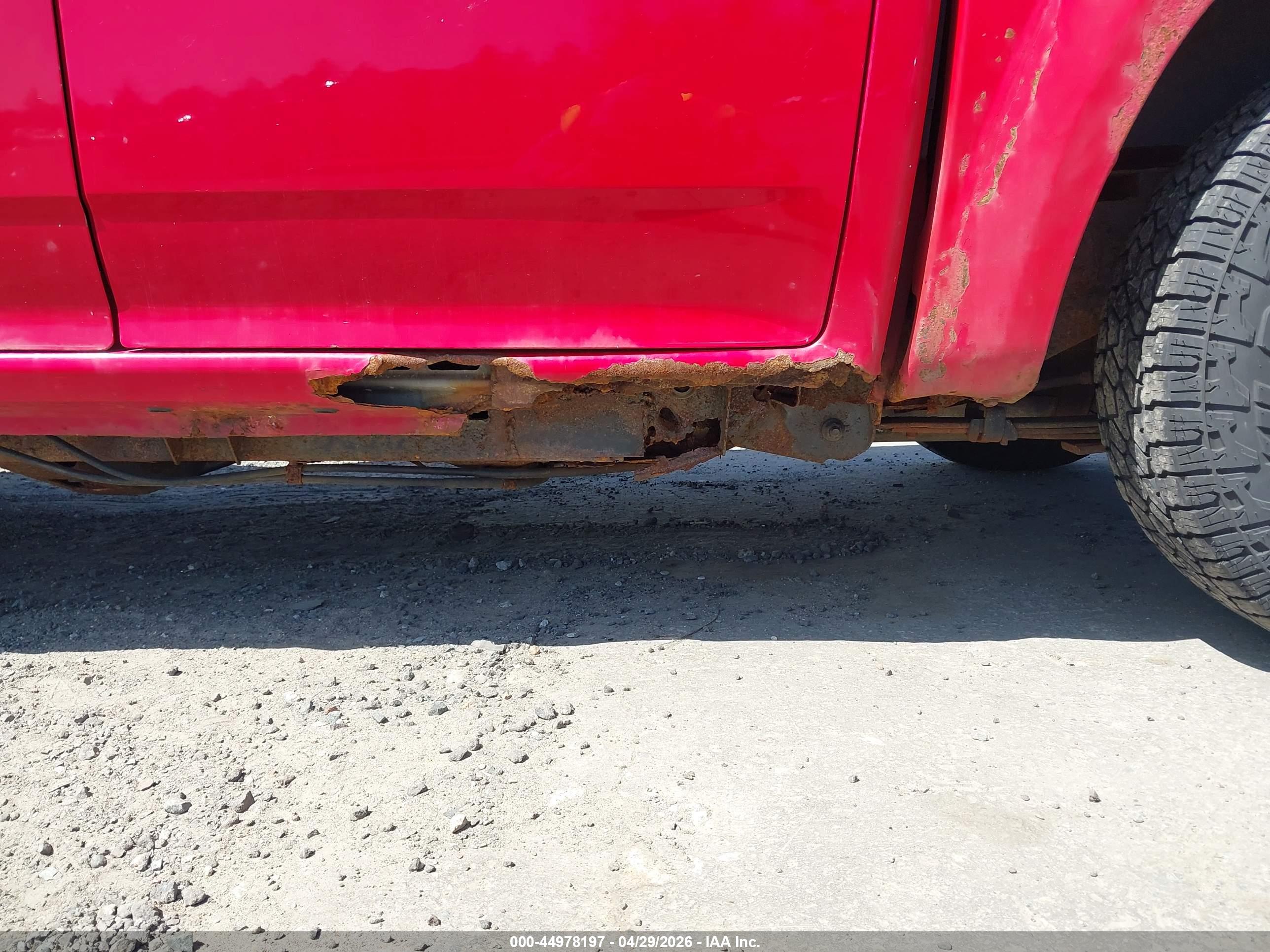 CHEVROLET COLORADO image 6