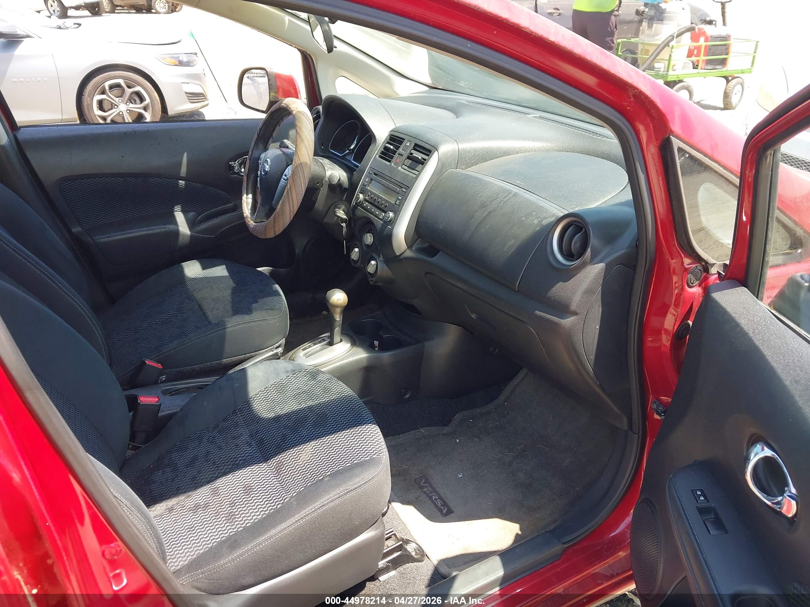 NISSAN VERSA image 5