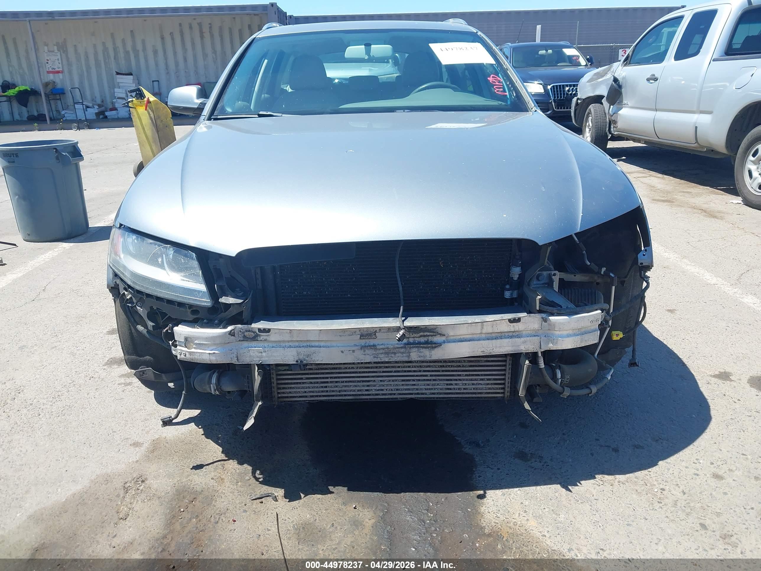 AUDI A4 image 6