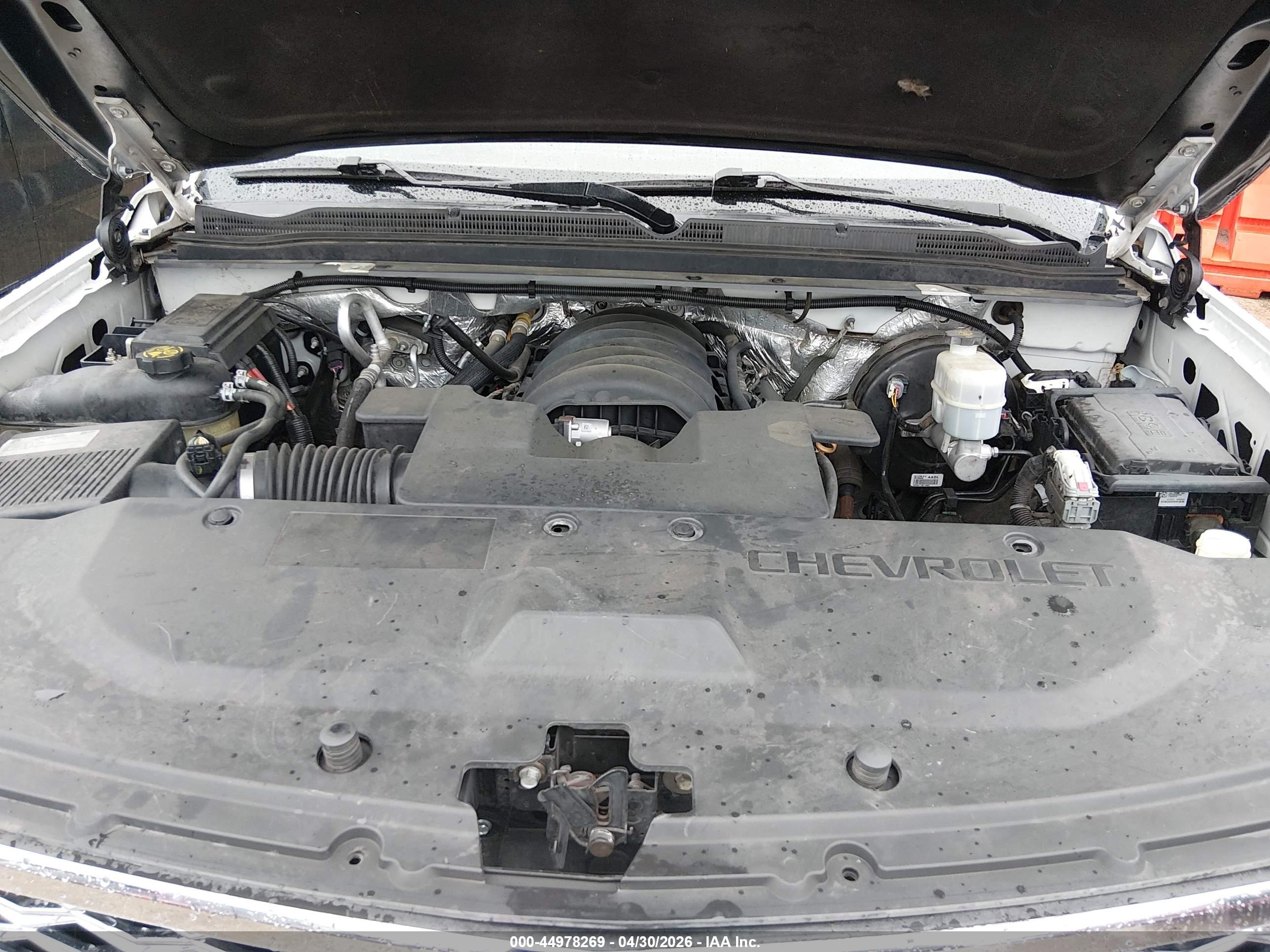 CHEVROLET SUBURBAN image 10