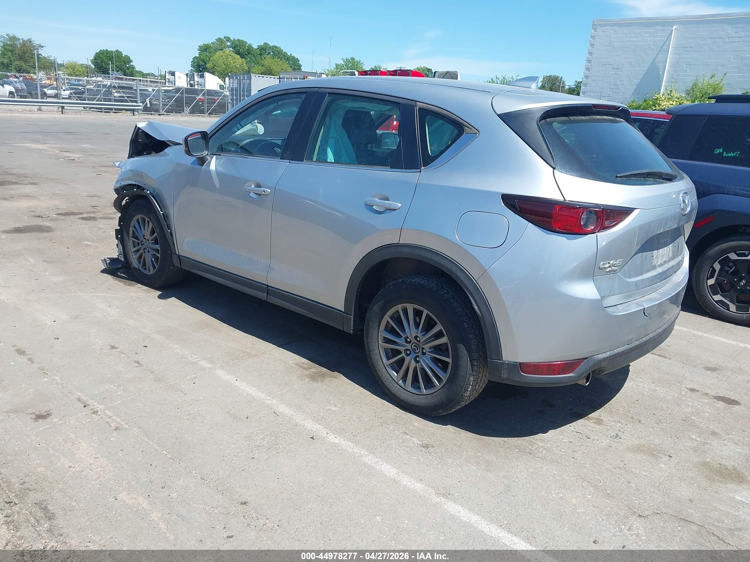 MAZDA CX-5 image 3