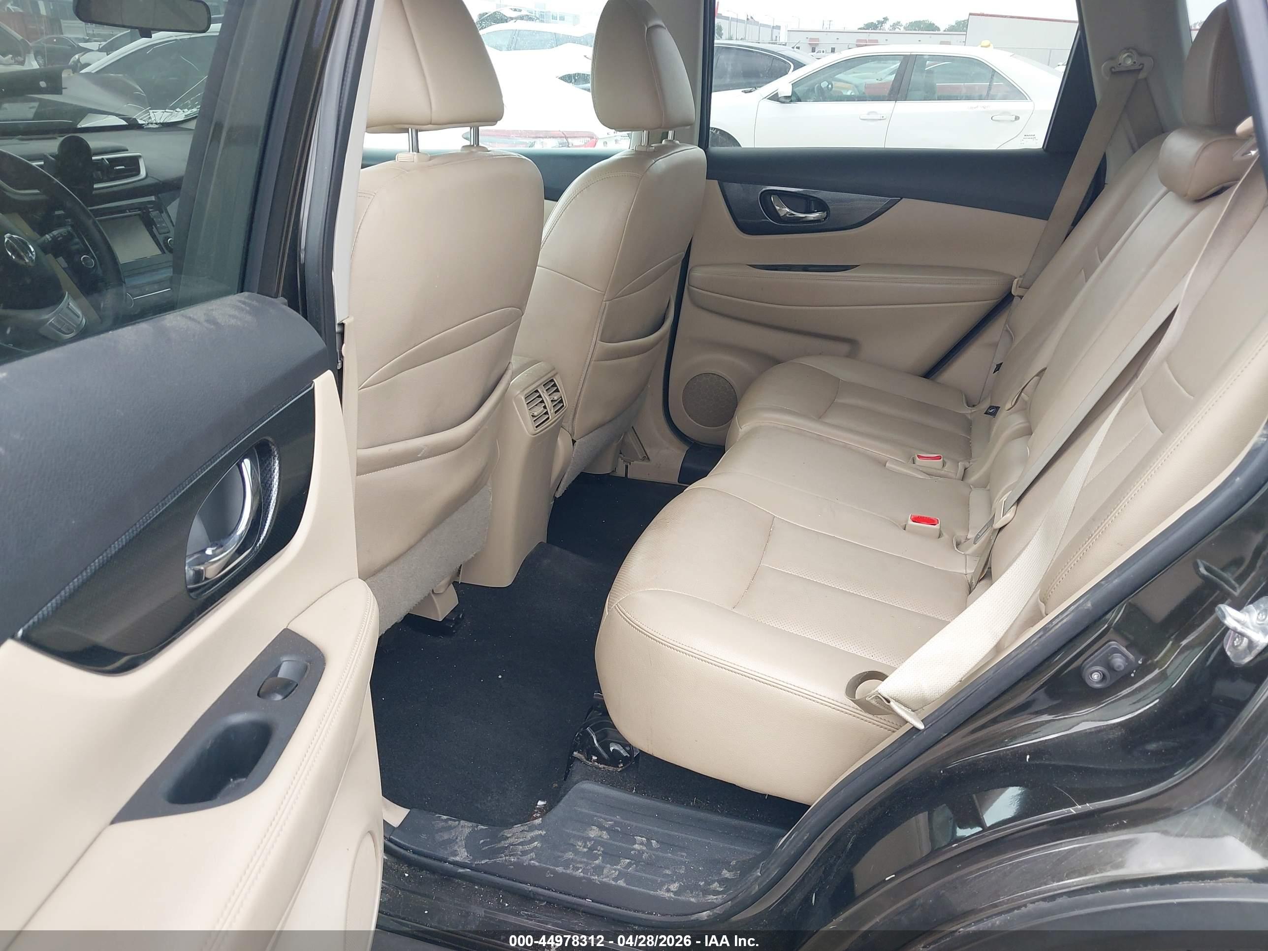 NISSAN ROGUE image 8
