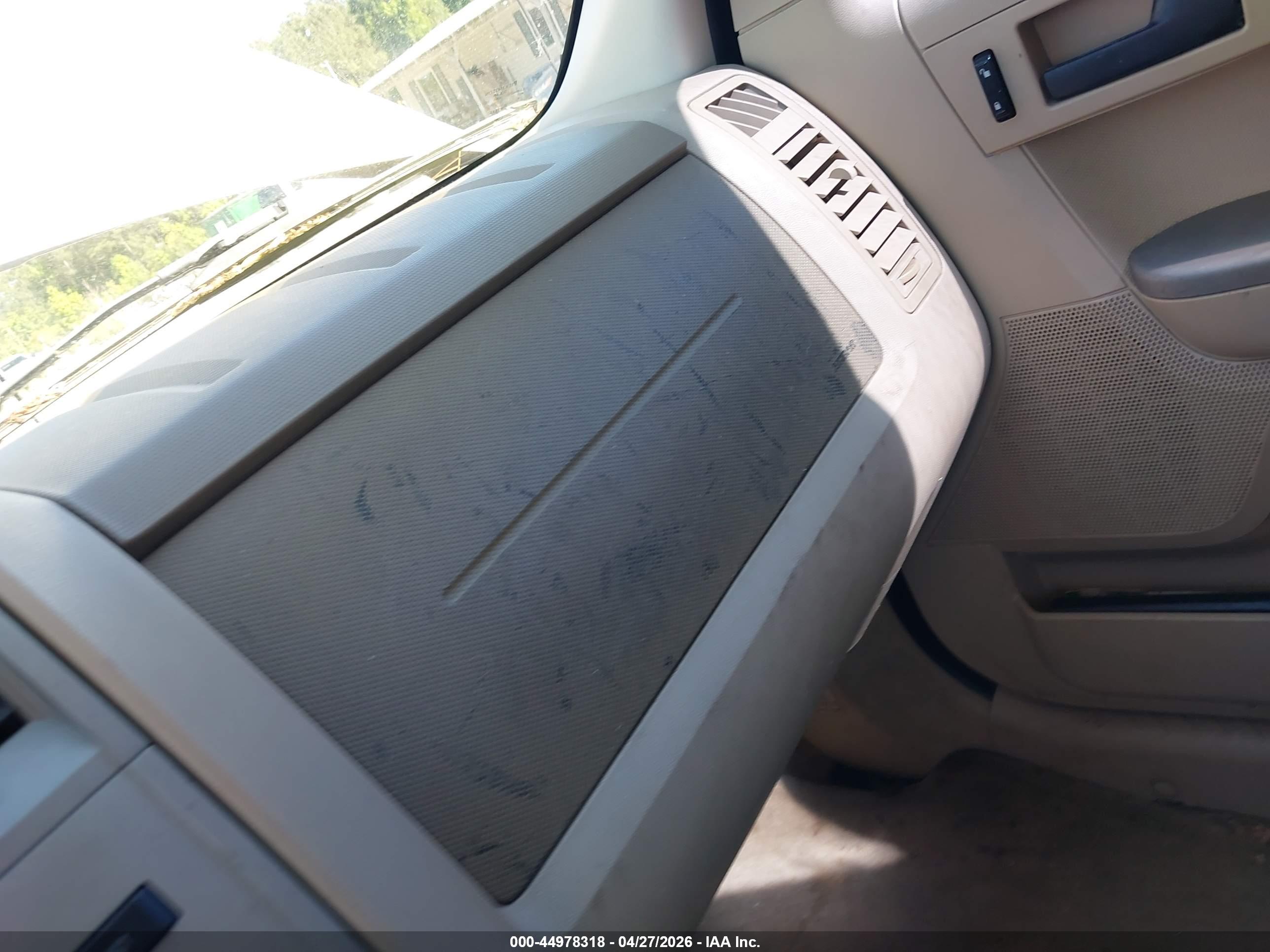 FORD ESCAPE image 6