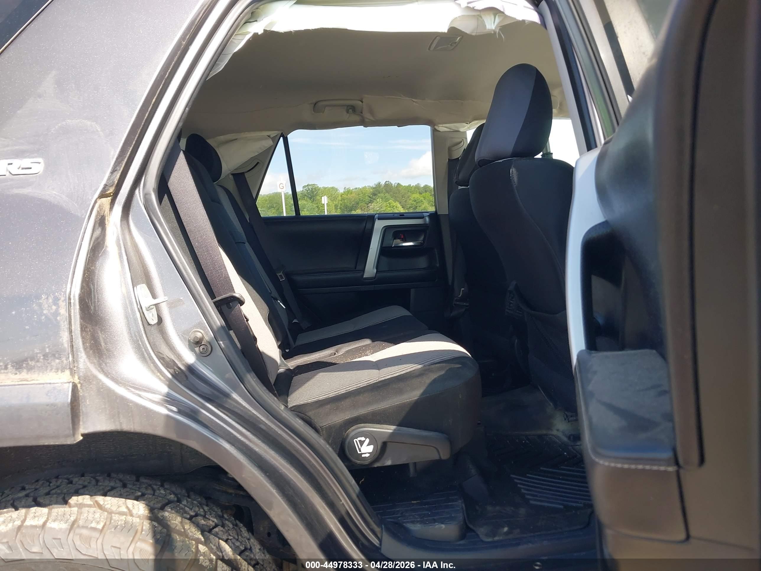 TOYOTA 4RUNNER image 8