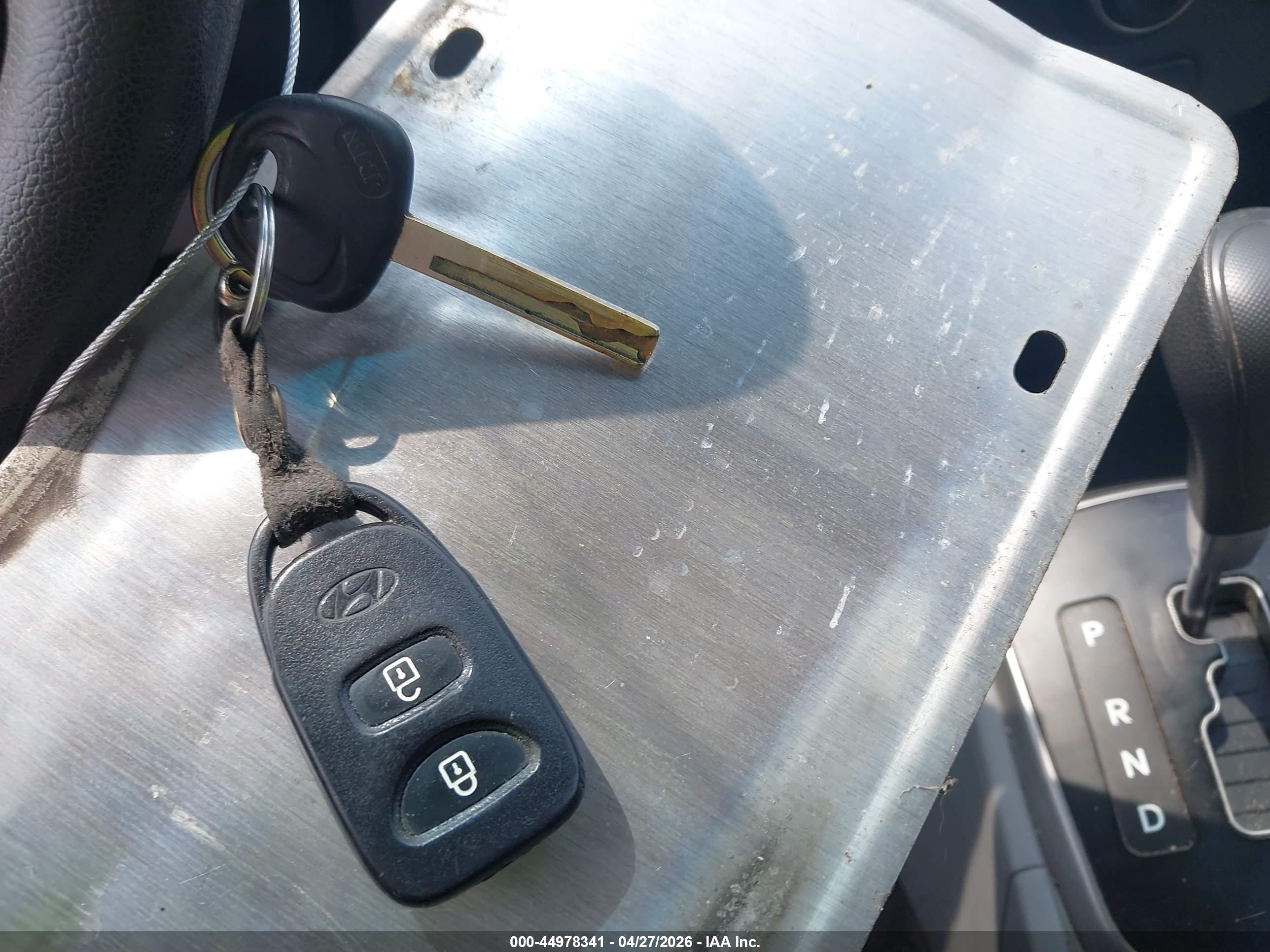 HYUNDAI ACCENT image 11